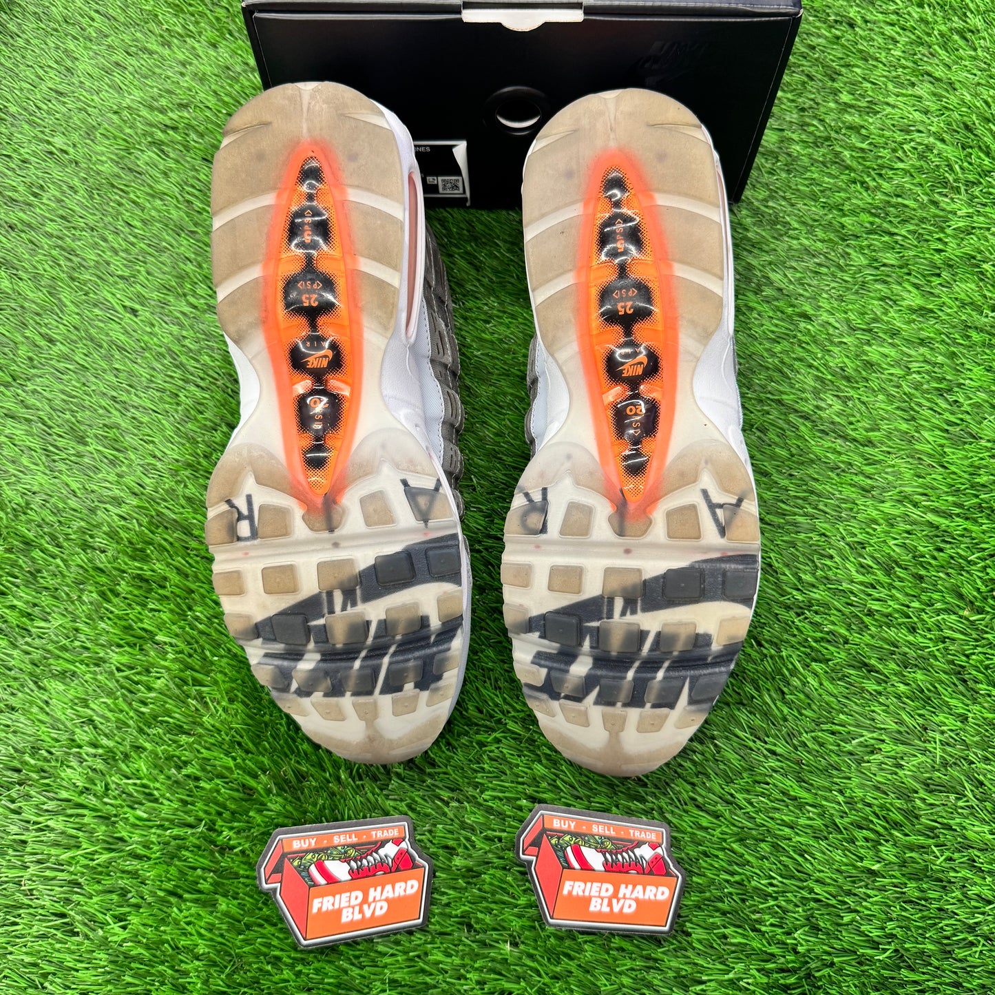 Air Max 95 Kim Jones Black Total Orange SIZE 9M/10.5W