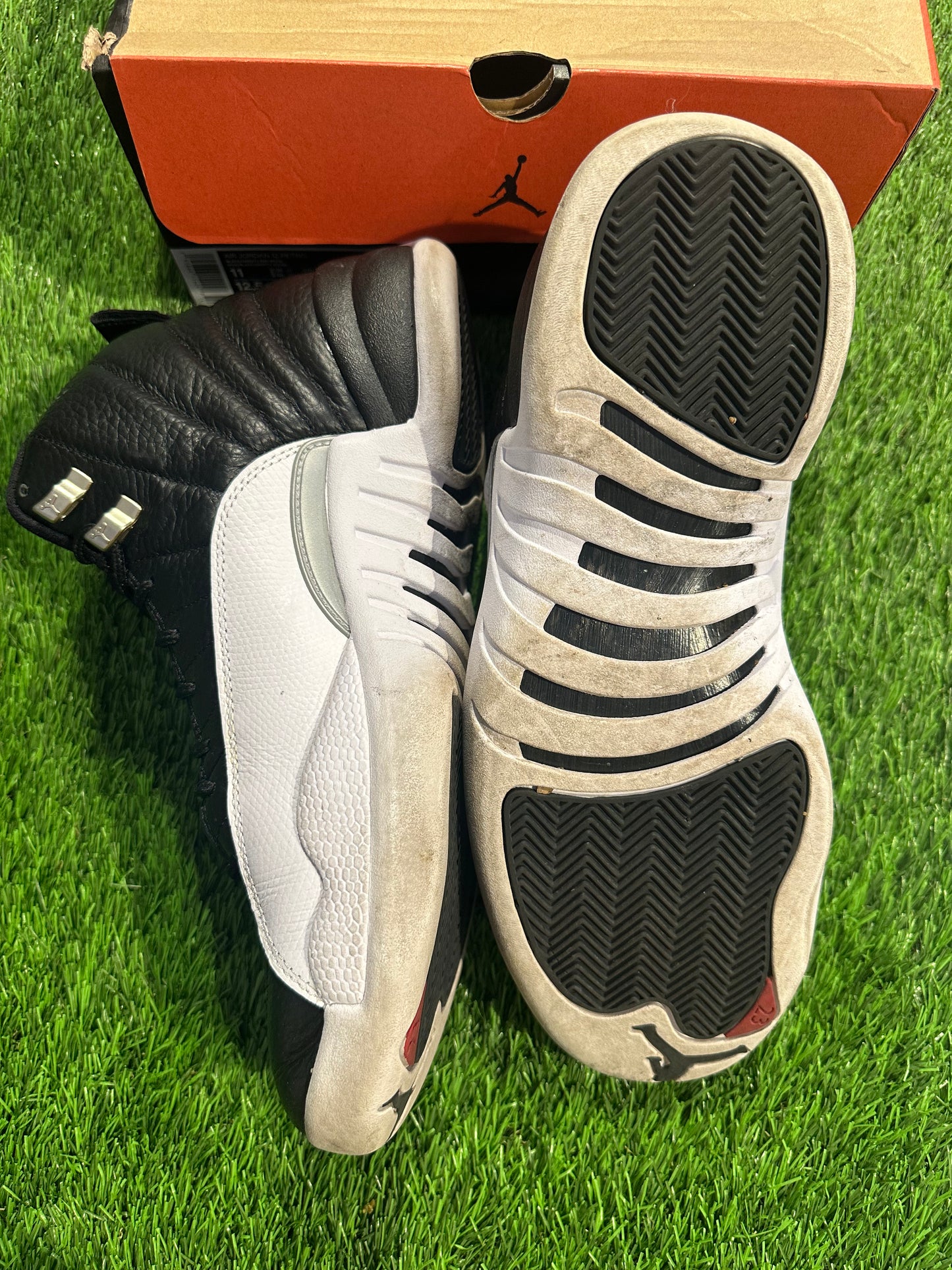 Jordan 12 Retro Playoffs (2022)
