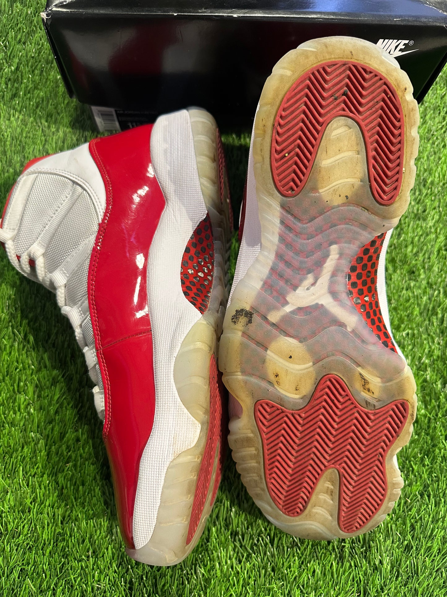 Jordan 11 Retro Cherry (2022)