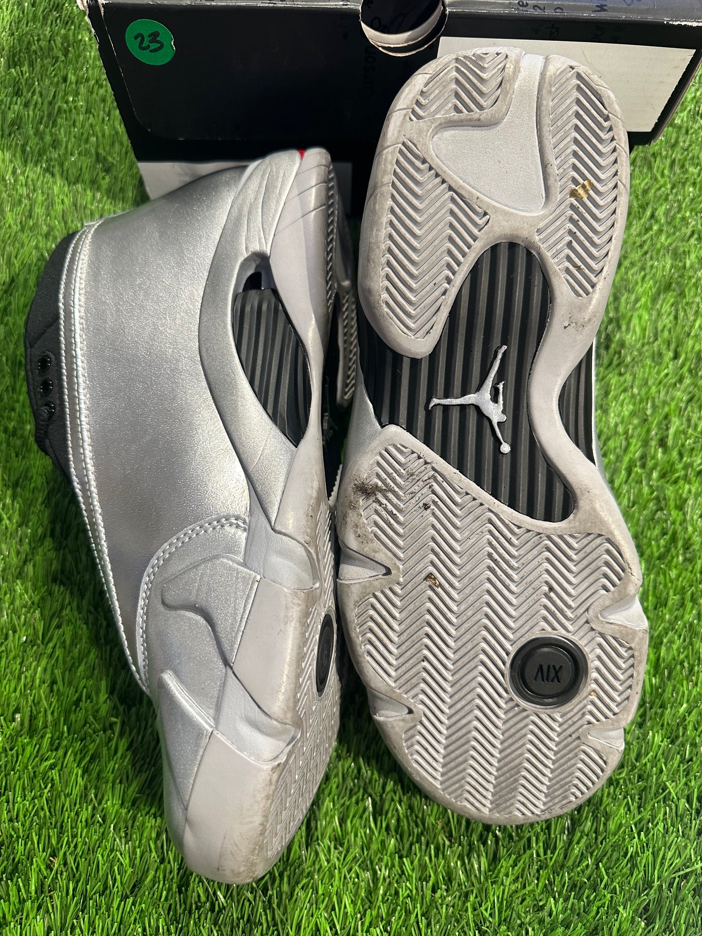 Jordan 14 Retro Metallic Silver (Women's) 8.5M/10W