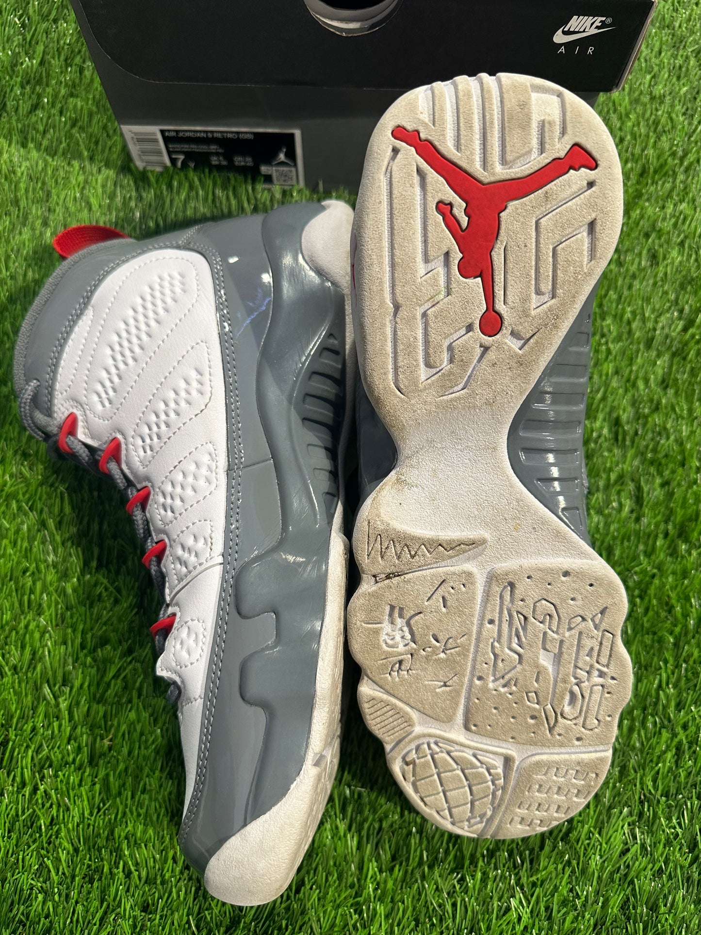 Jordan 9 Retro Fire Red (GS) 7Y/8.5W
