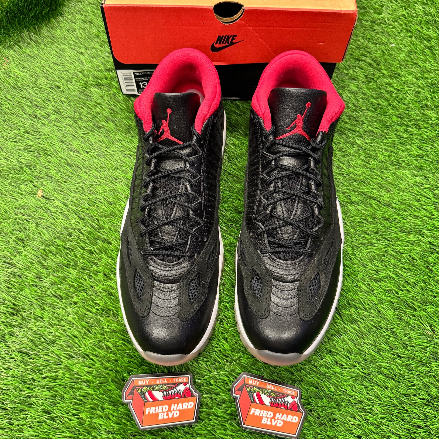 Jordan 11 Retro Low IE Bred (2021) SIZE 13M/14.5W