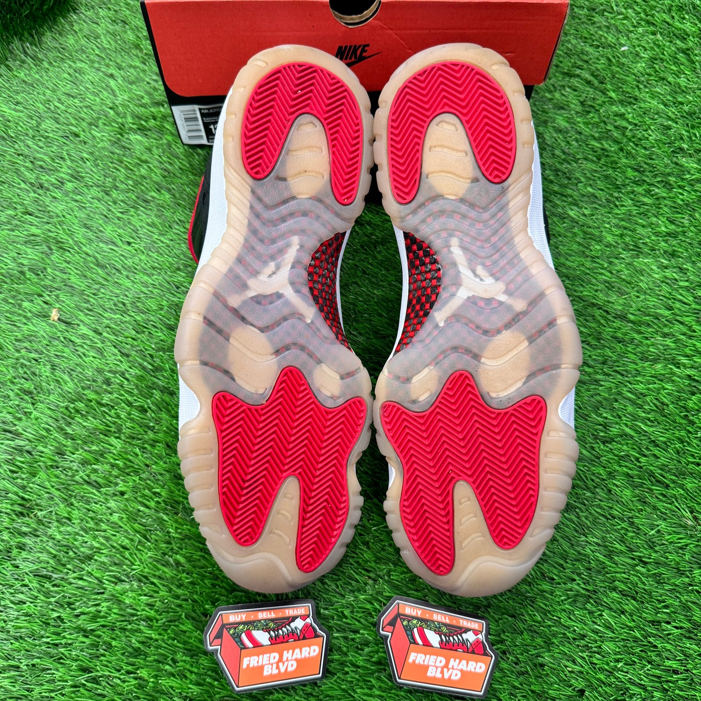 Jordan 11 Retro Low IE Bred (2021) SIZE 13M/14.5W