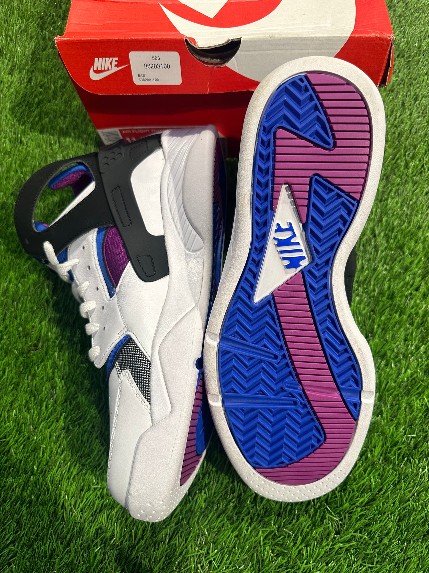 Nike Air Flight Huarache OG White Bold Berry (2014) 11.5M/13W
