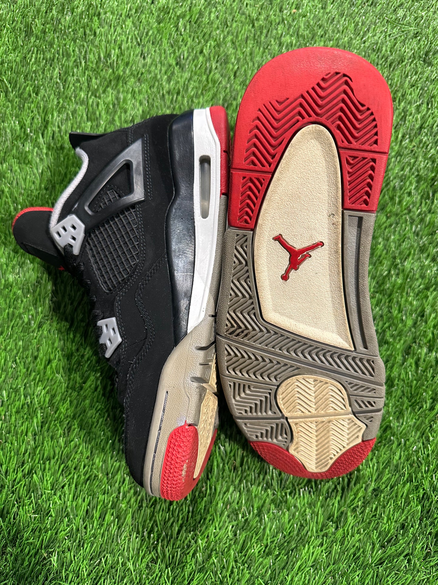 Jordan 4 Retro Bred (2019) (GS) 7Y/8.5W