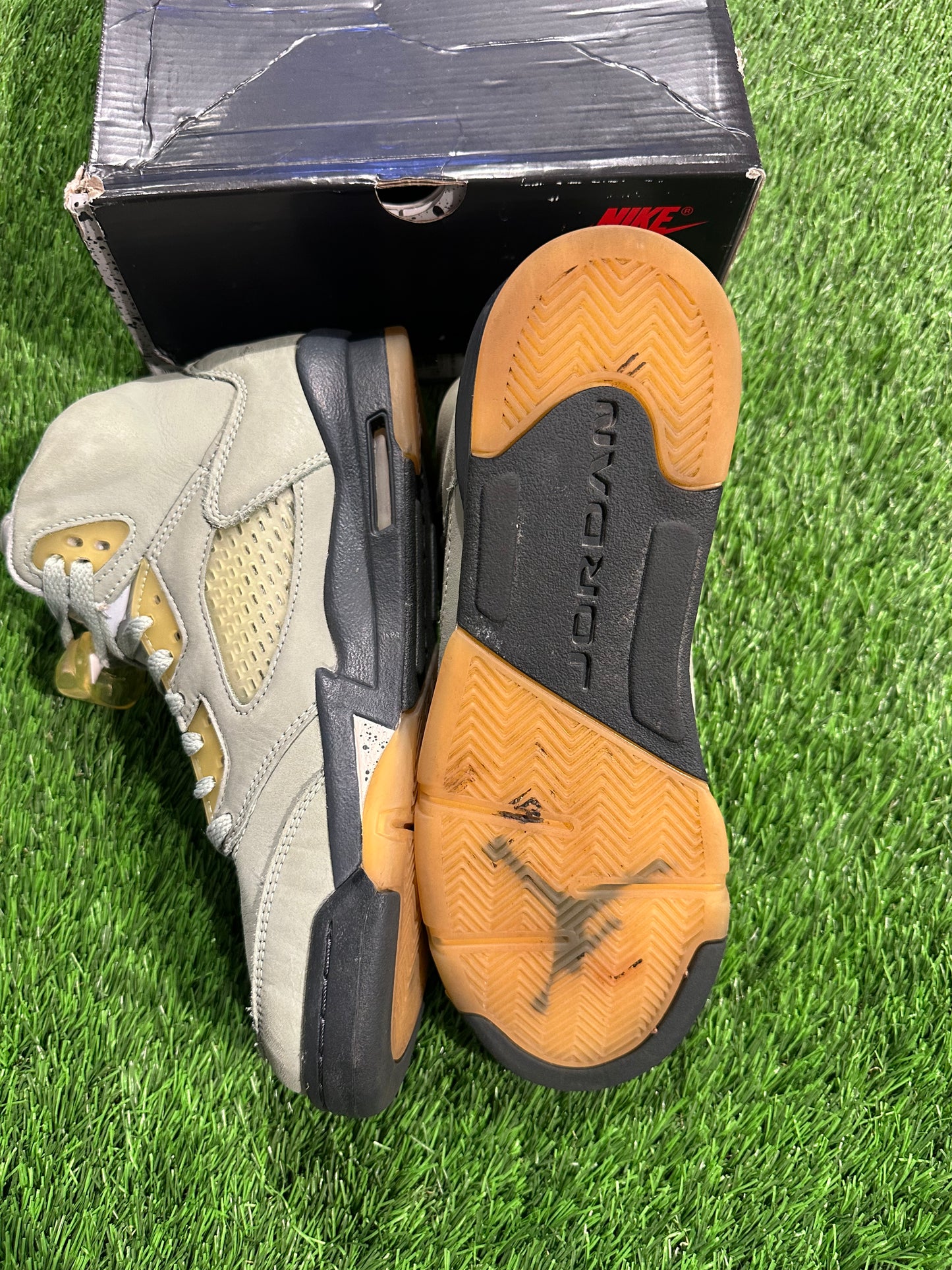 Jordan 5 Retro Jade Horizon (GS) 7Y/8.5W