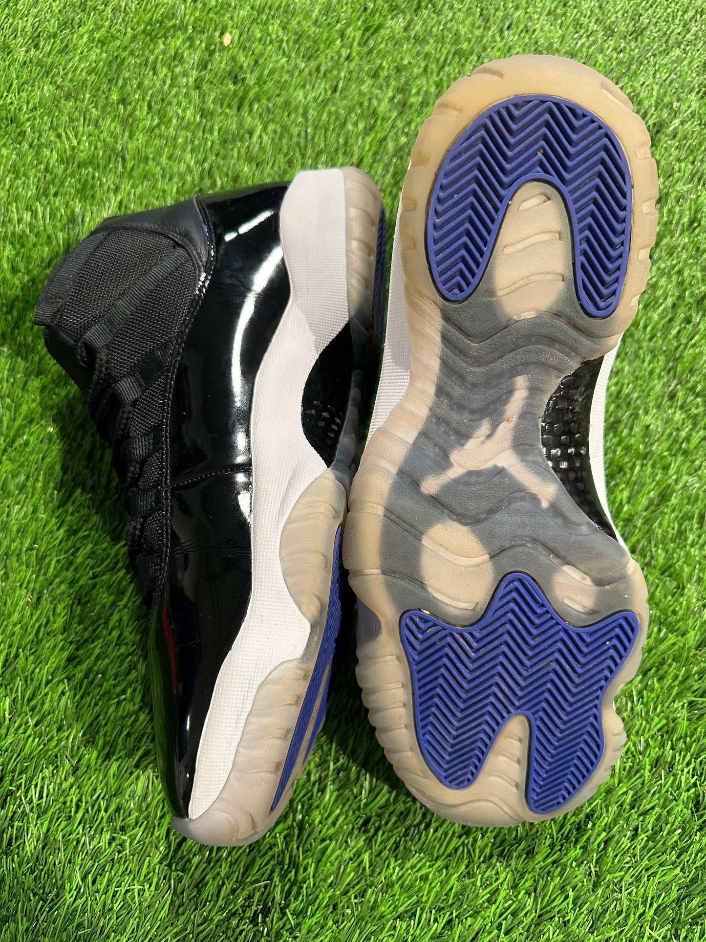Jordan 11 Retro Space Jam (2016)
