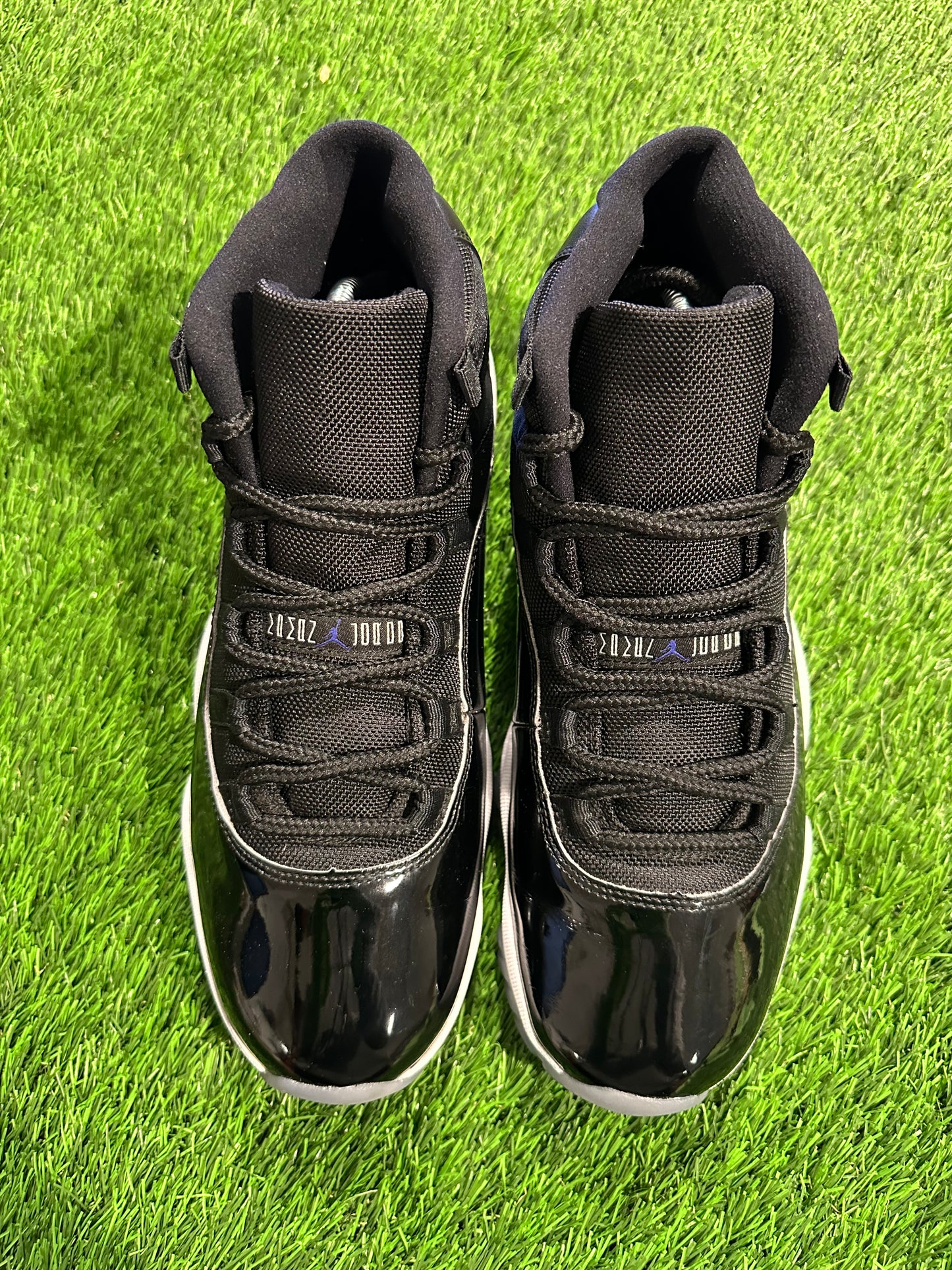 Jordan 11 Retro Space Jam (2016)