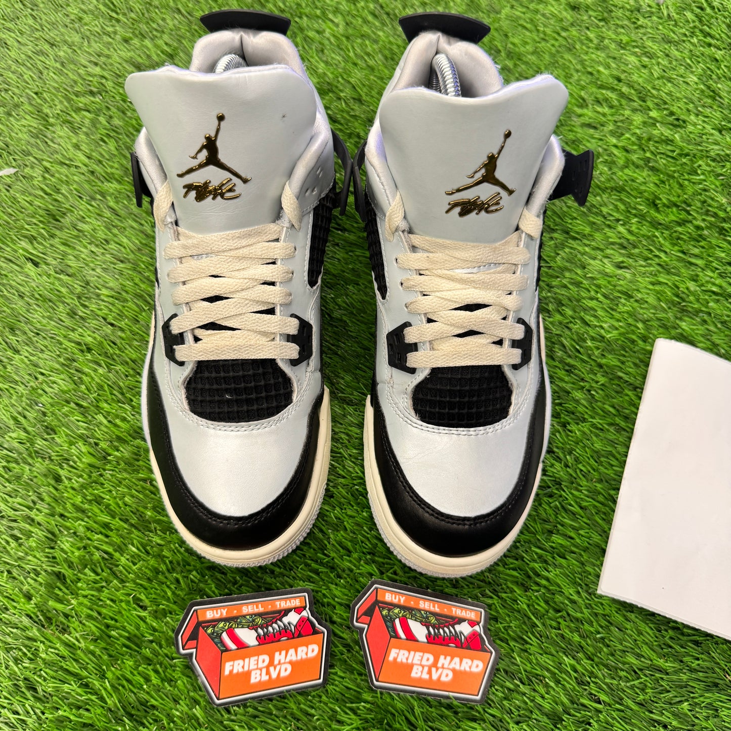 Jordan 4 Retro Platinum Gold (GS) SIZE 7Y/8.5W
