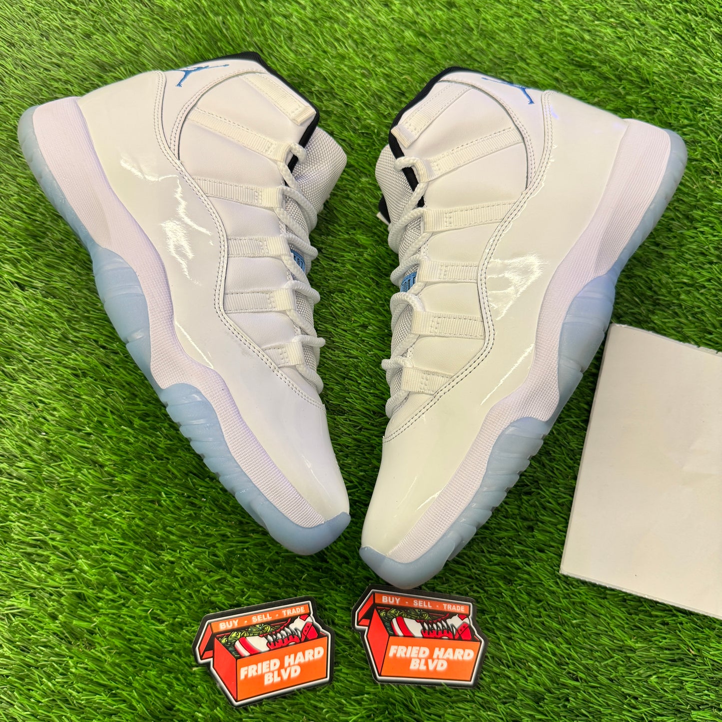 Jordan 11 Retro Legend Blue (2024) SIZE 10M/11.5W