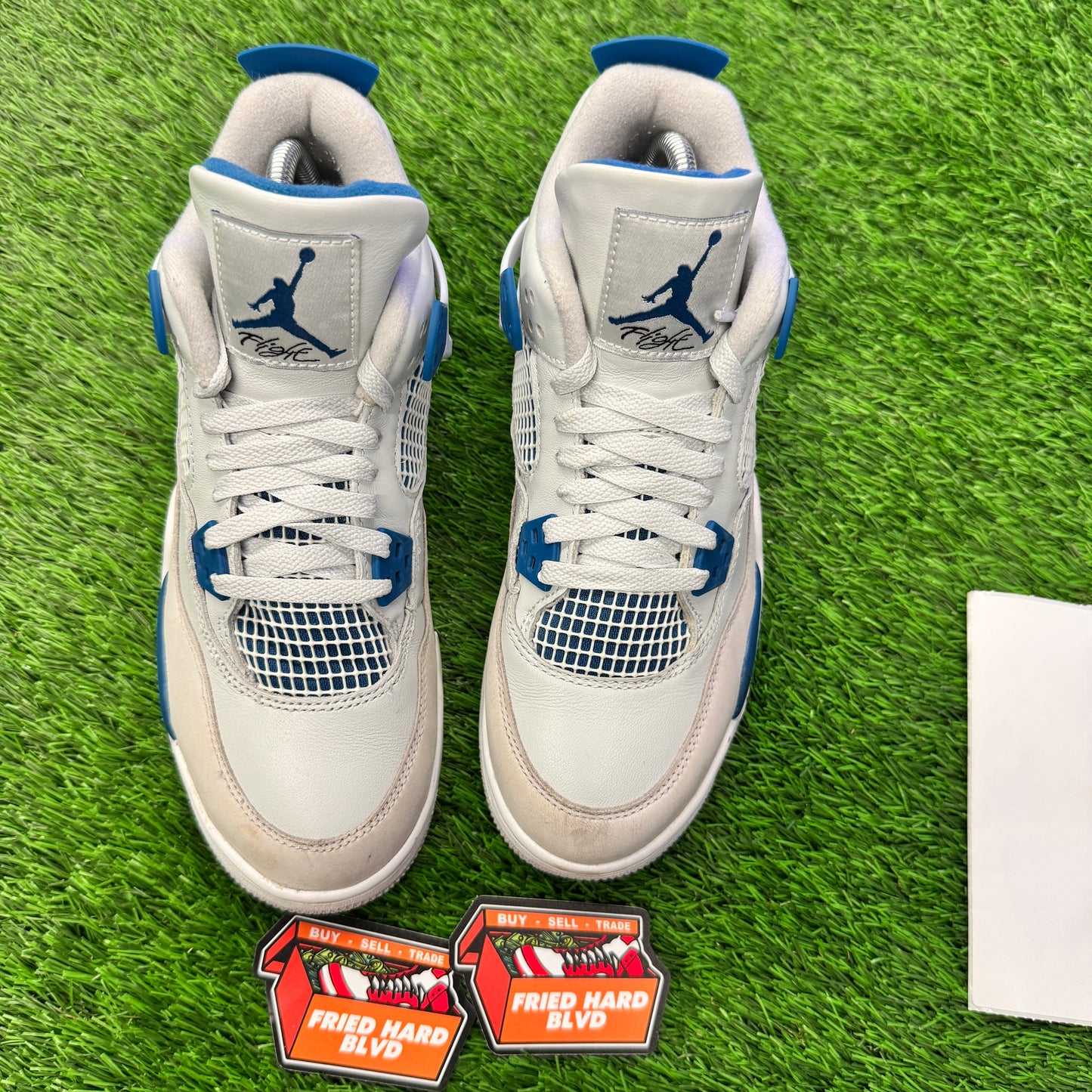 Jordan 4 Retro Military Blue (2024) (GS) SIZE 7Y/8.5W