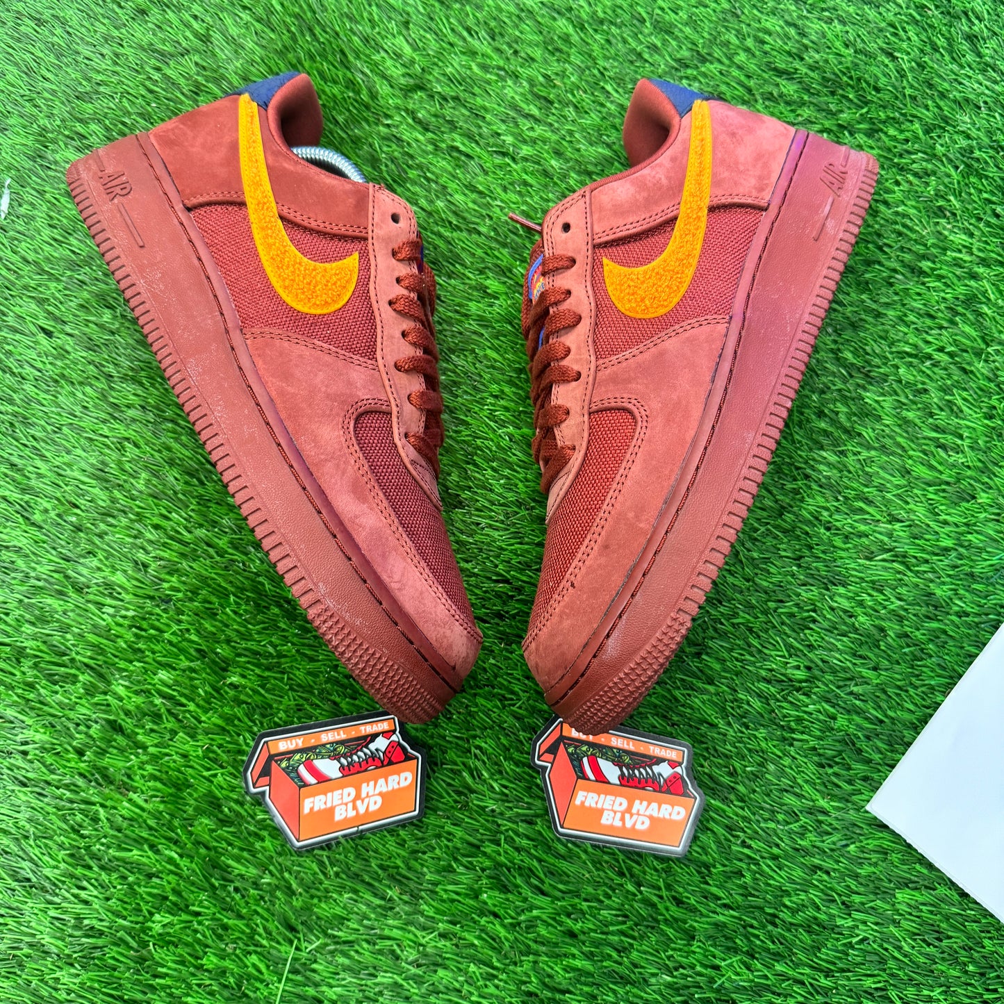 Air Force 1 Low La Familia SIZE 9.5M/11W