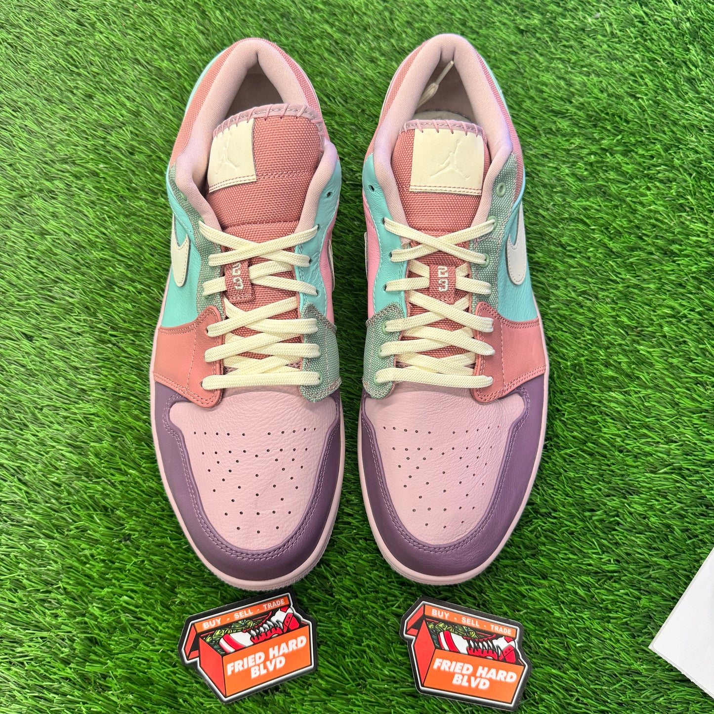 Jordan 1 Low Easter Pastel SIZE 13M/14.5W