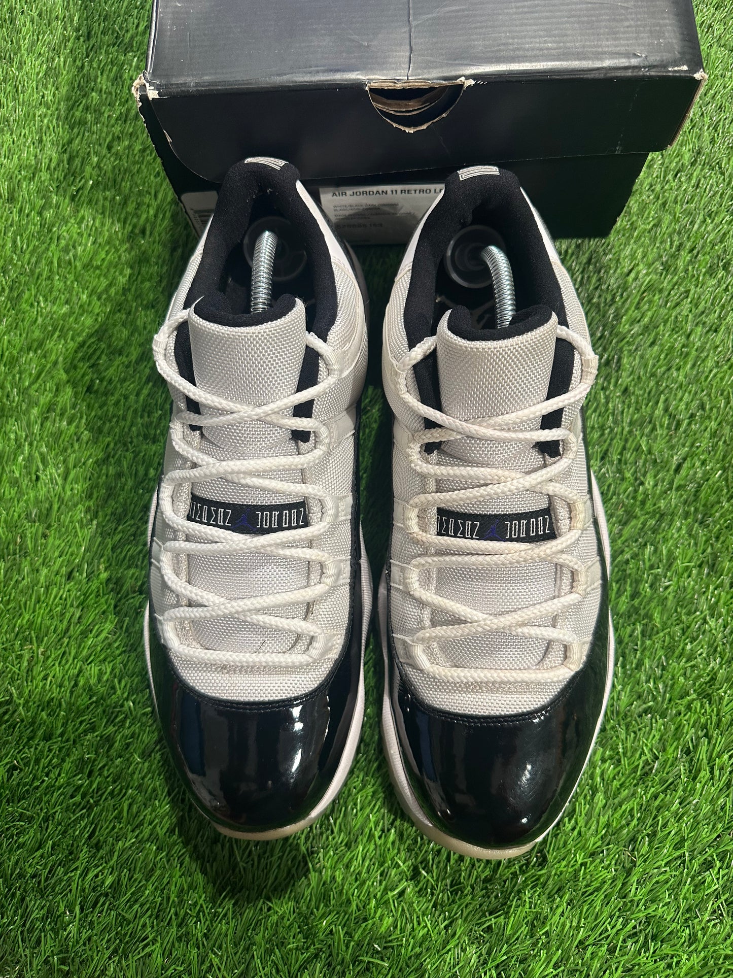 Jordan 11 Retro Low Concord