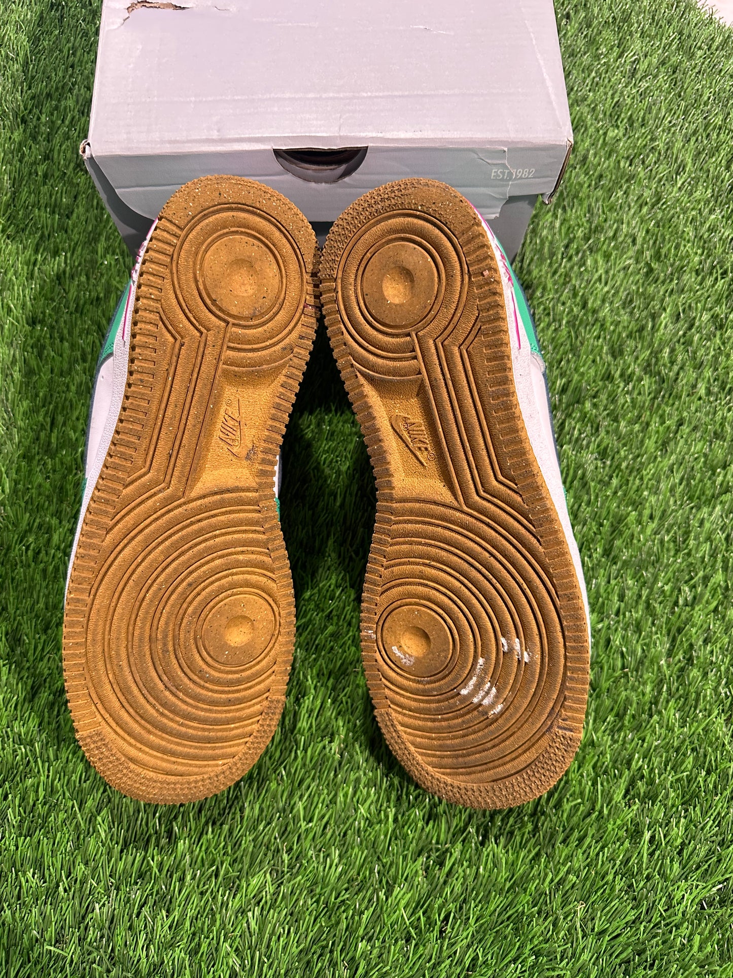 Nike Air Force 1 Low LV8 Play (GS) 6.5Y/8W