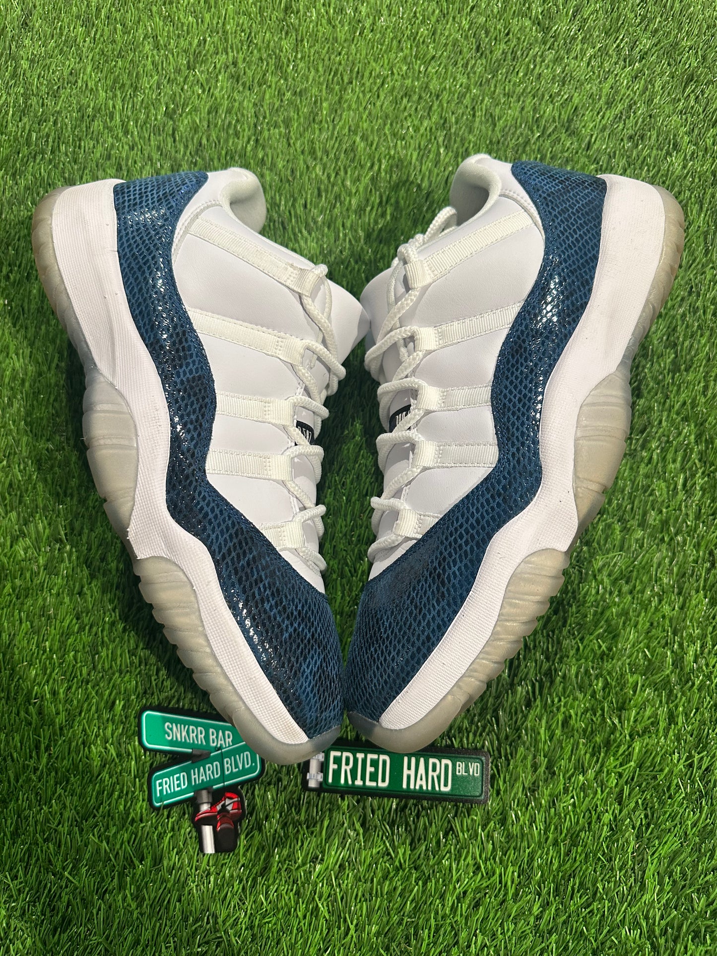Jordan 11 Retro Low Snake Navy (2019)