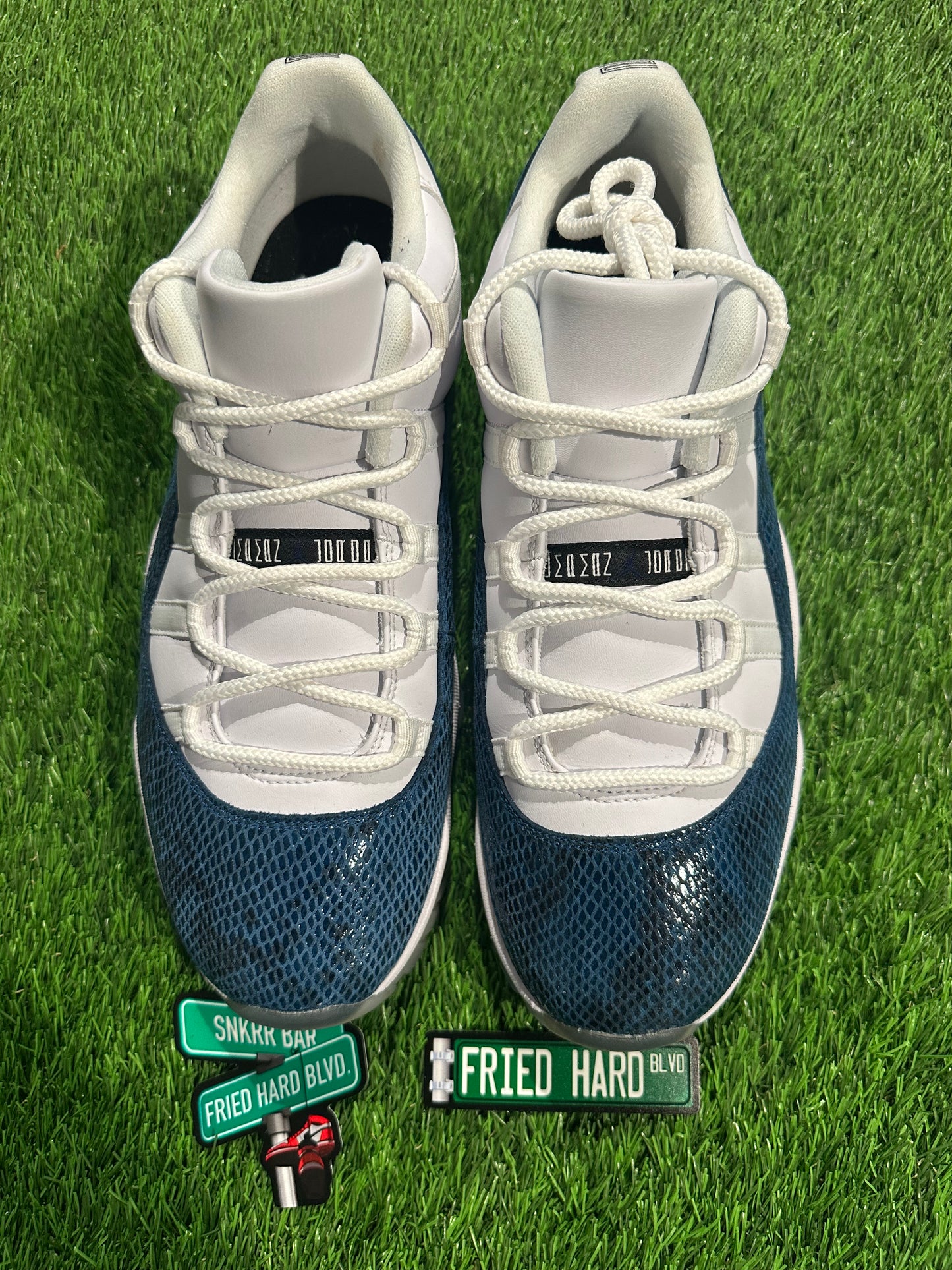 Jordan 11 Retro Low Snake Navy (2019)