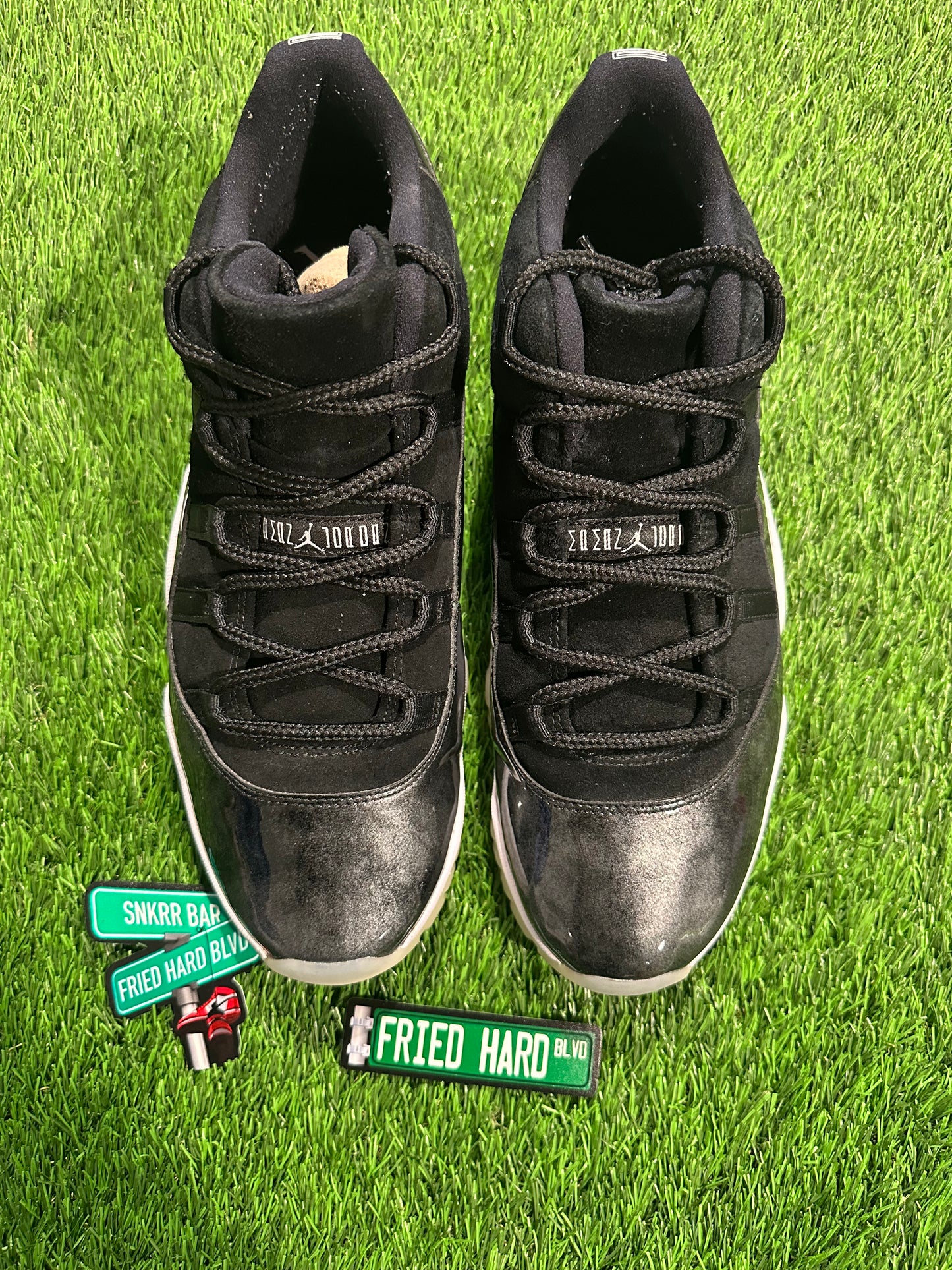 Jordan 11 Retro Low Barons
