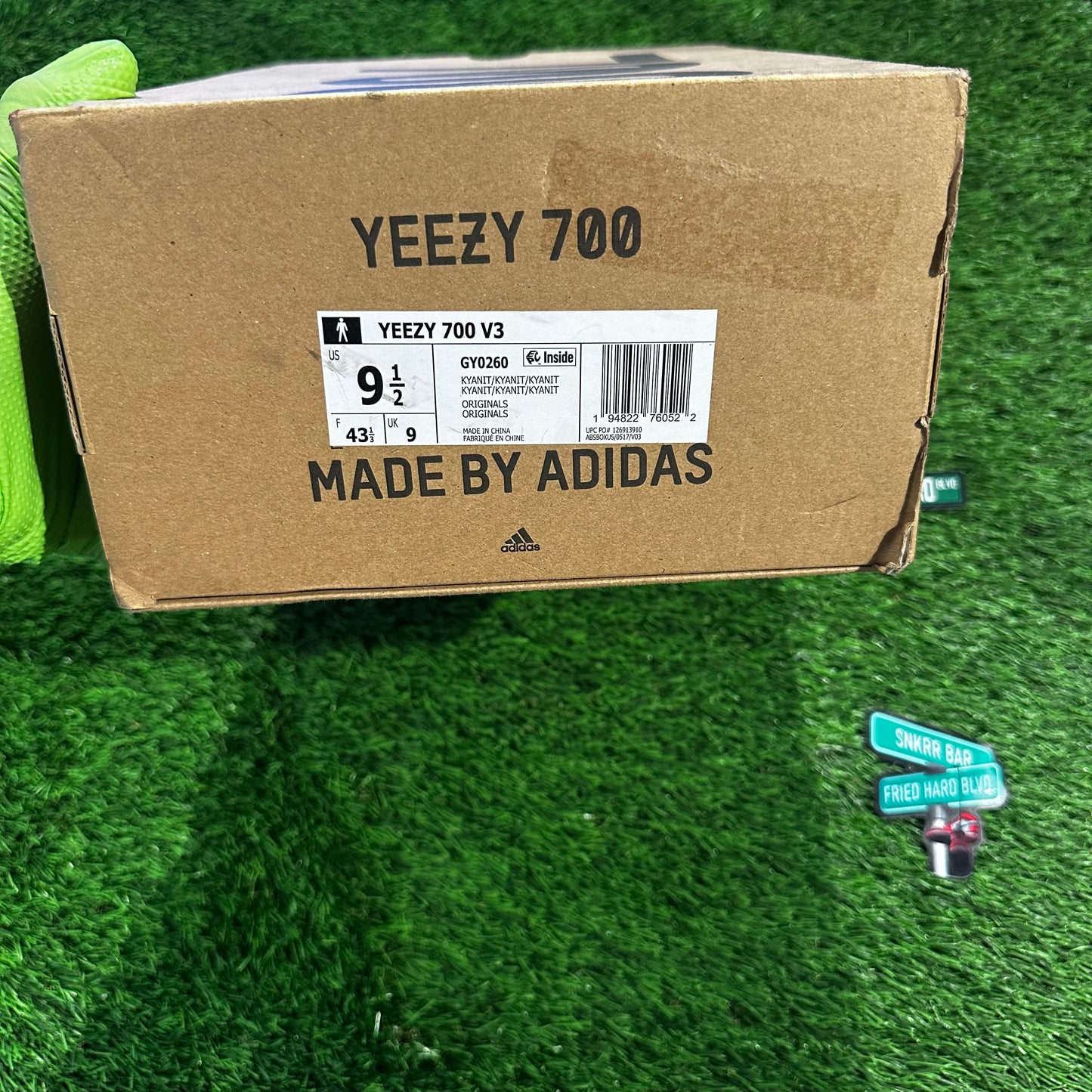 Yeezy 700 V3 'Kyanite'