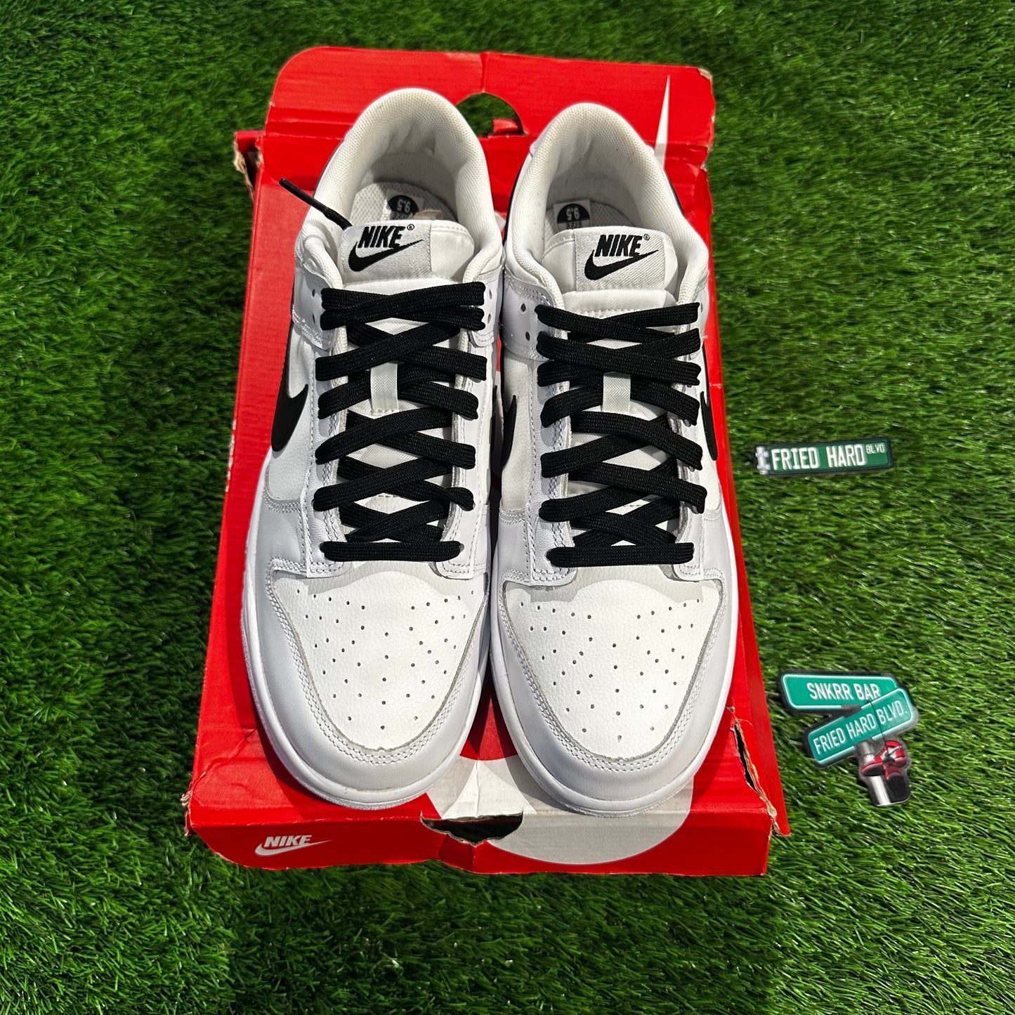 Dunk Low 'Reverse Panda'