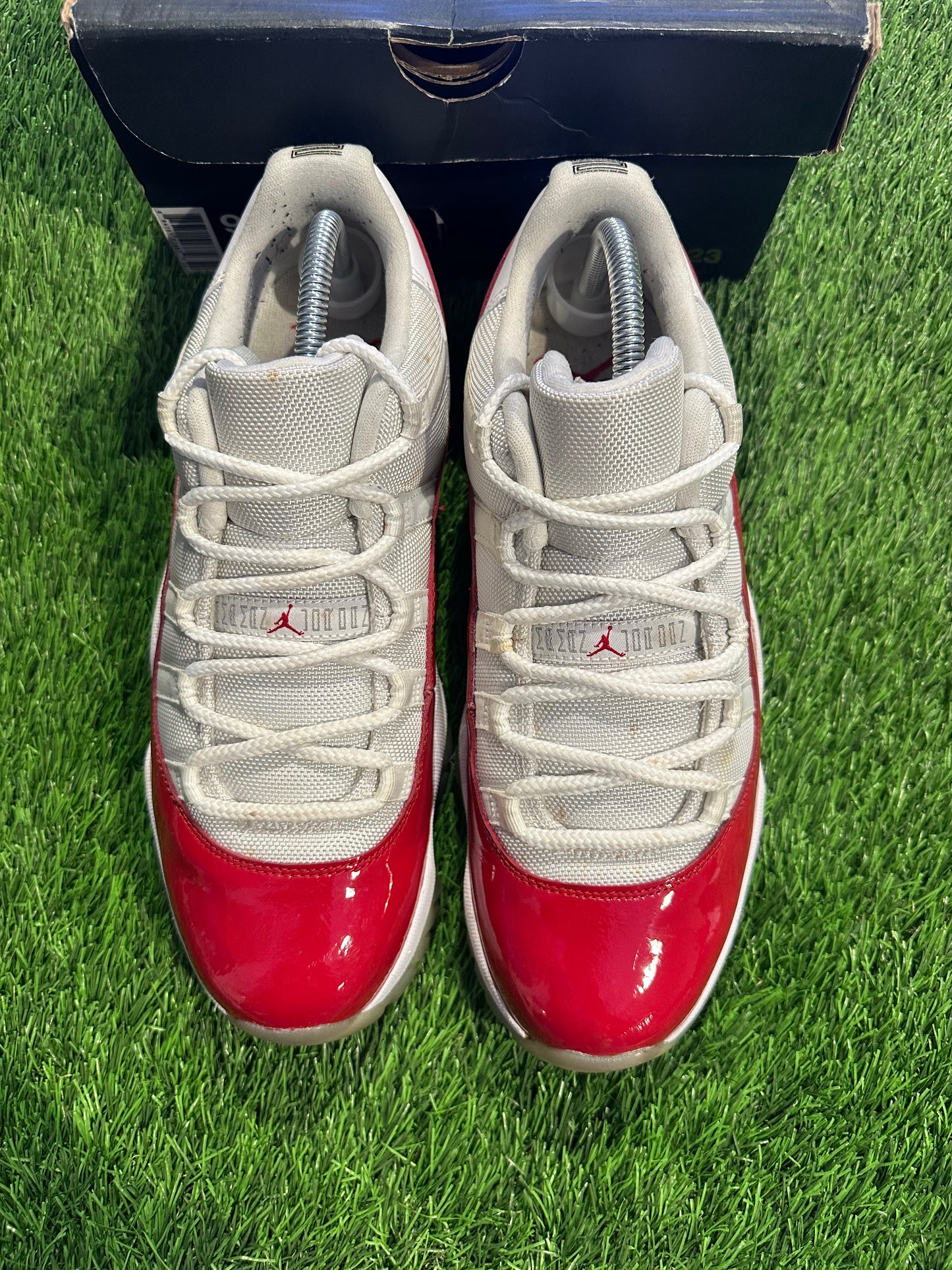 Jordan 11 Retro Low Cherry (2016)
