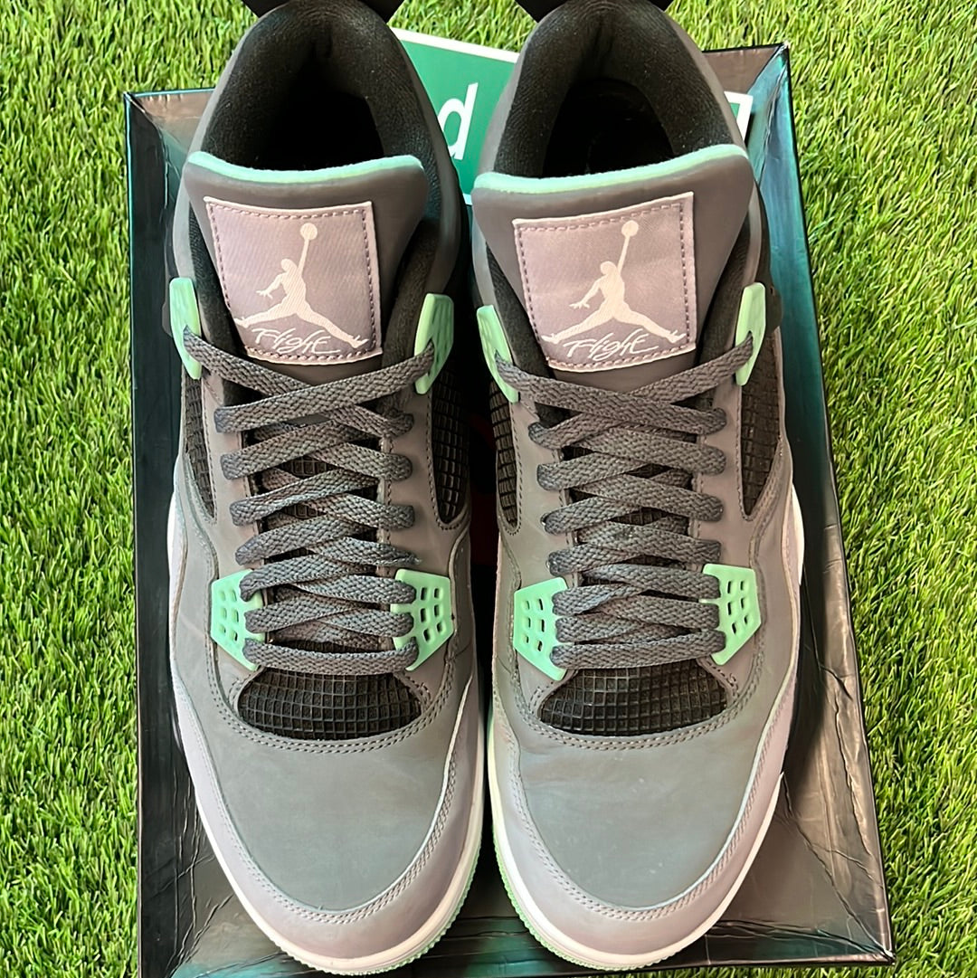 Air Jordan 4 Retro 'Green Glow'