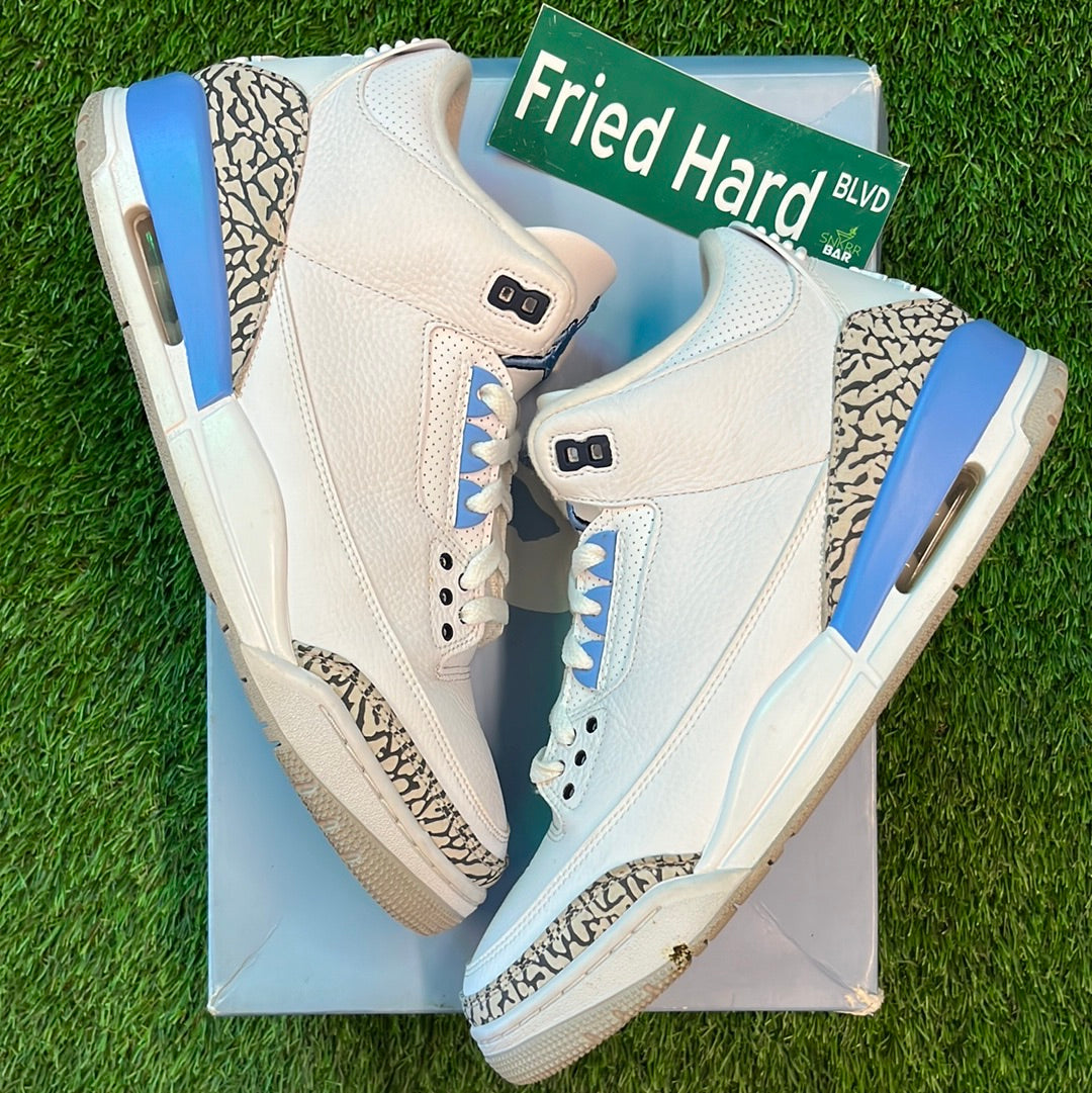 Air Jordan 3 Retro 'UNC'