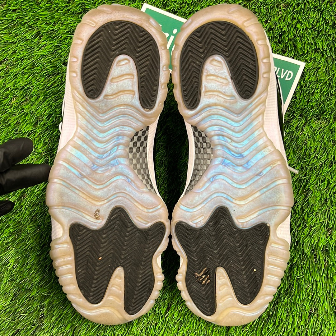 Air Jordan 11 Retro Low 'Emerald'