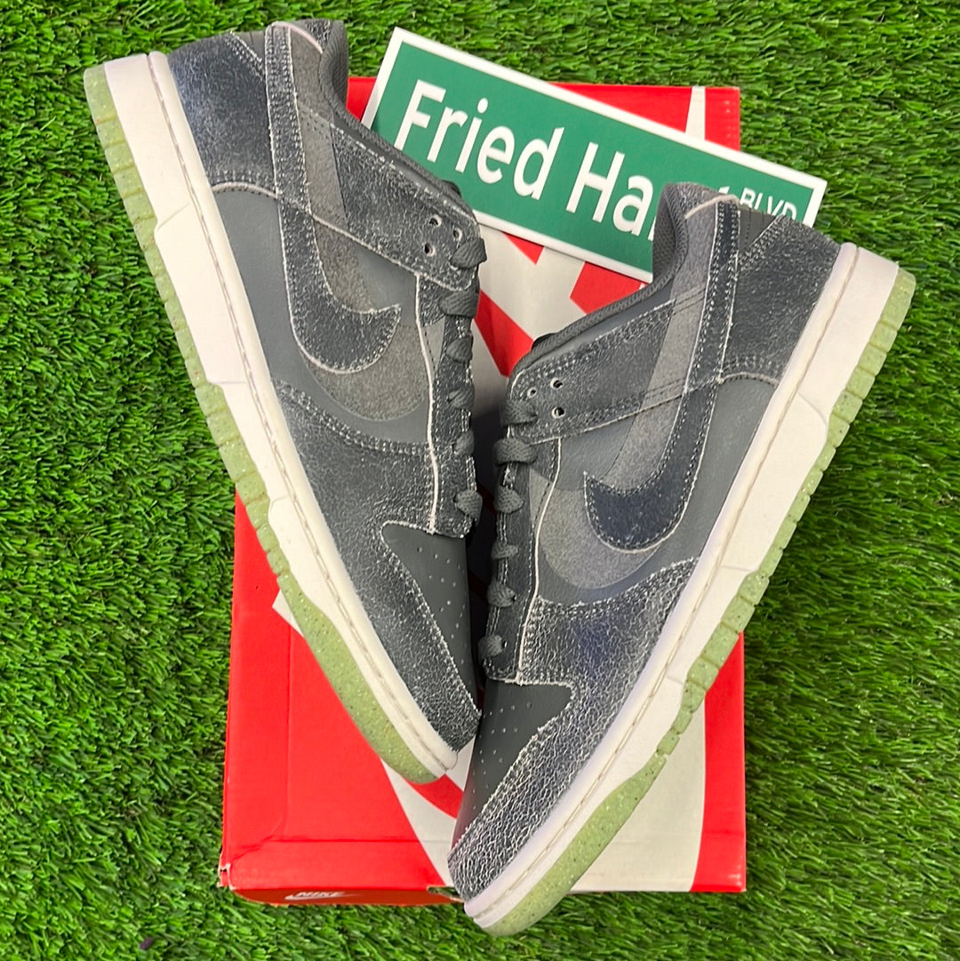 Dunk Low SE 'Halloween - Cauldron'