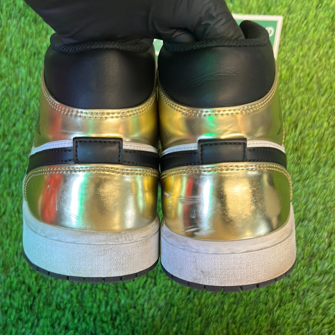Air Jordan 1 Mid SE 'Metallic Gold'