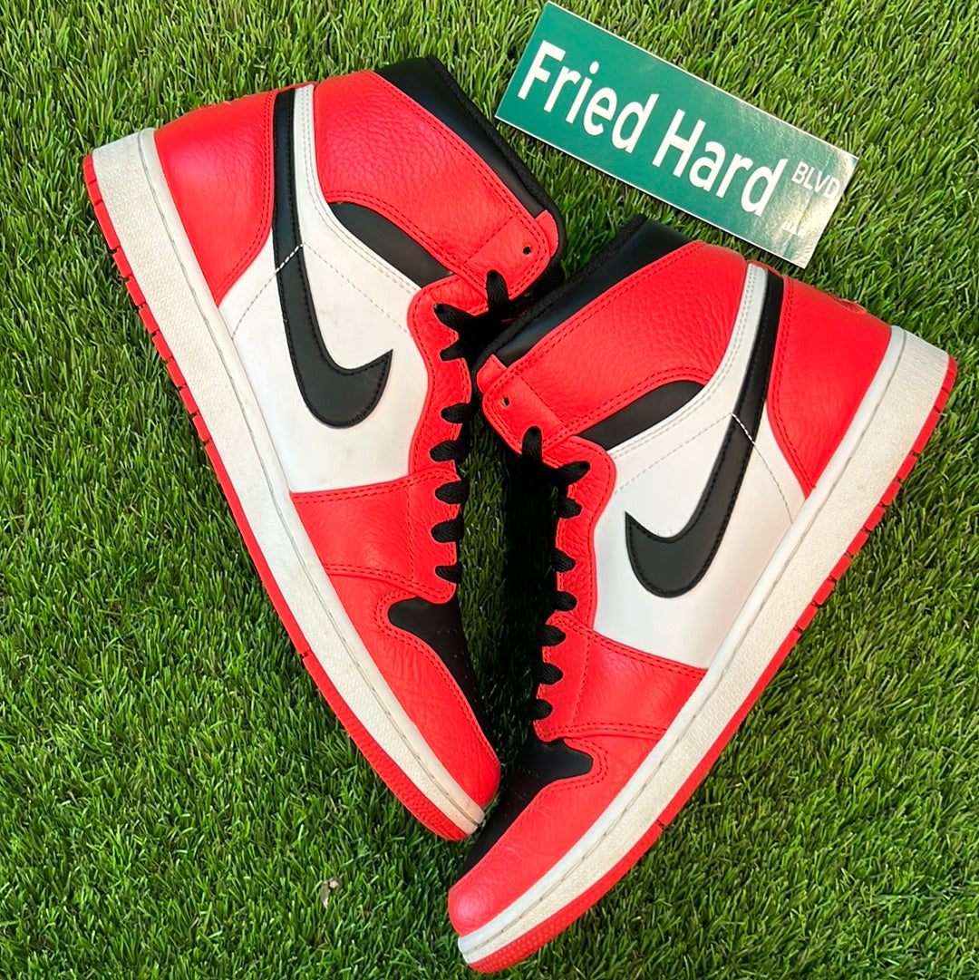 Air Jordan 1 Rare Air 'Max Orange'