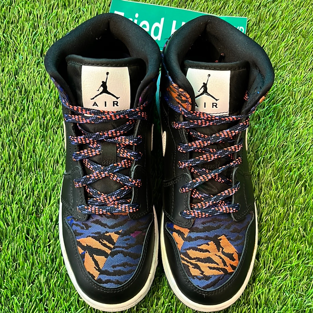 Air Jordan 1 Mid SE GS 'Tiger Stripe'