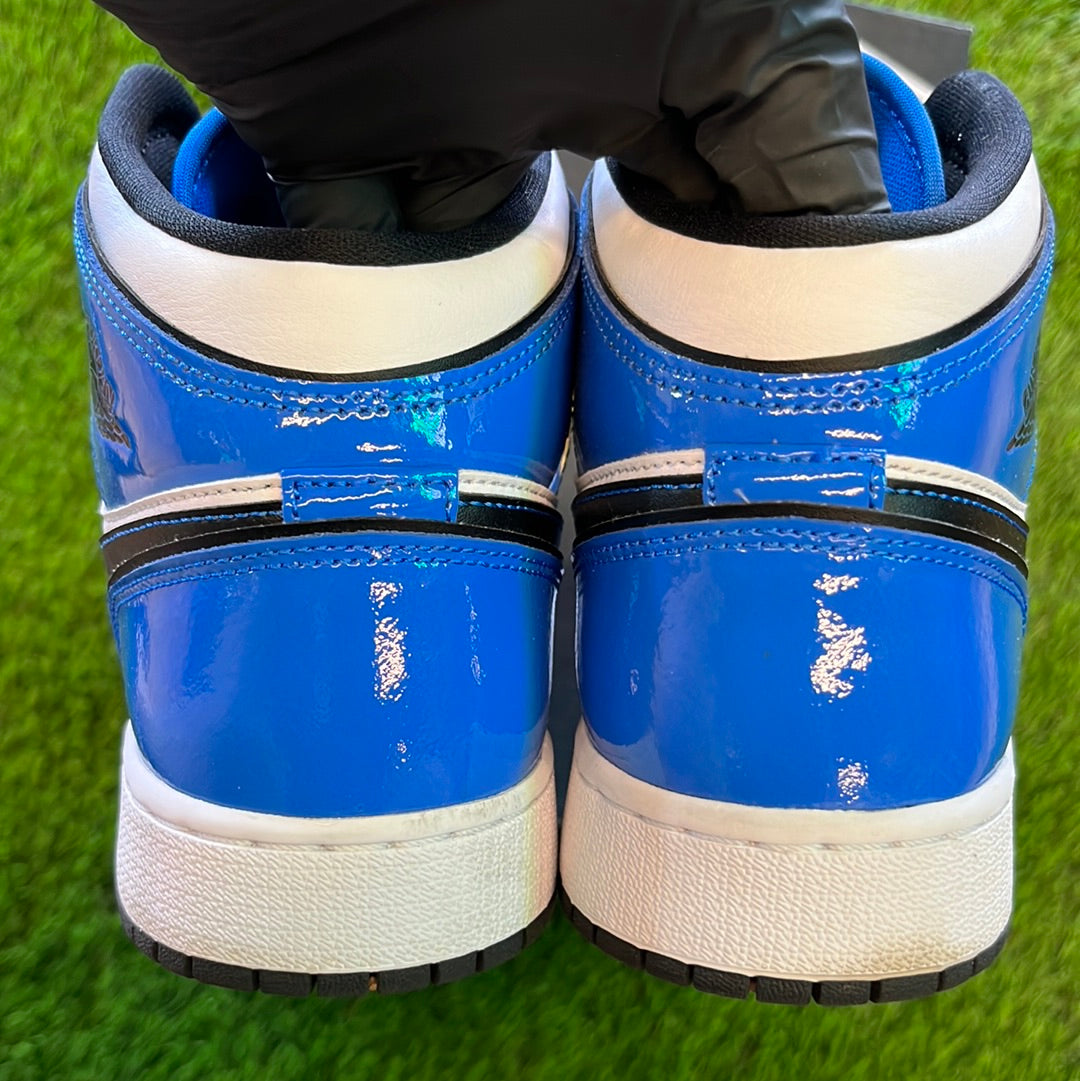 Air Jordan 1 Mid SE GS 'Signal Blue'