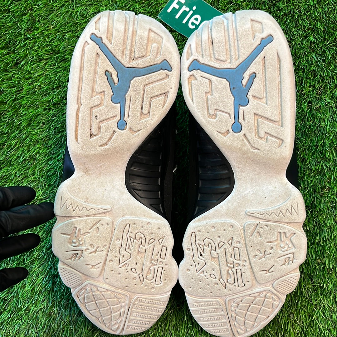 Air Jordan 9 Retro 'University Blue'