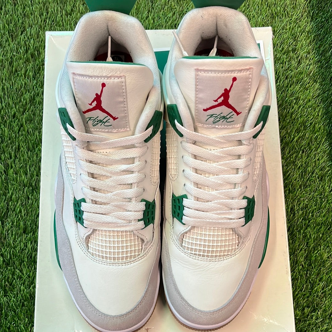 Nike SB x Air Jordan 4 Retro SP 'Pine Green'