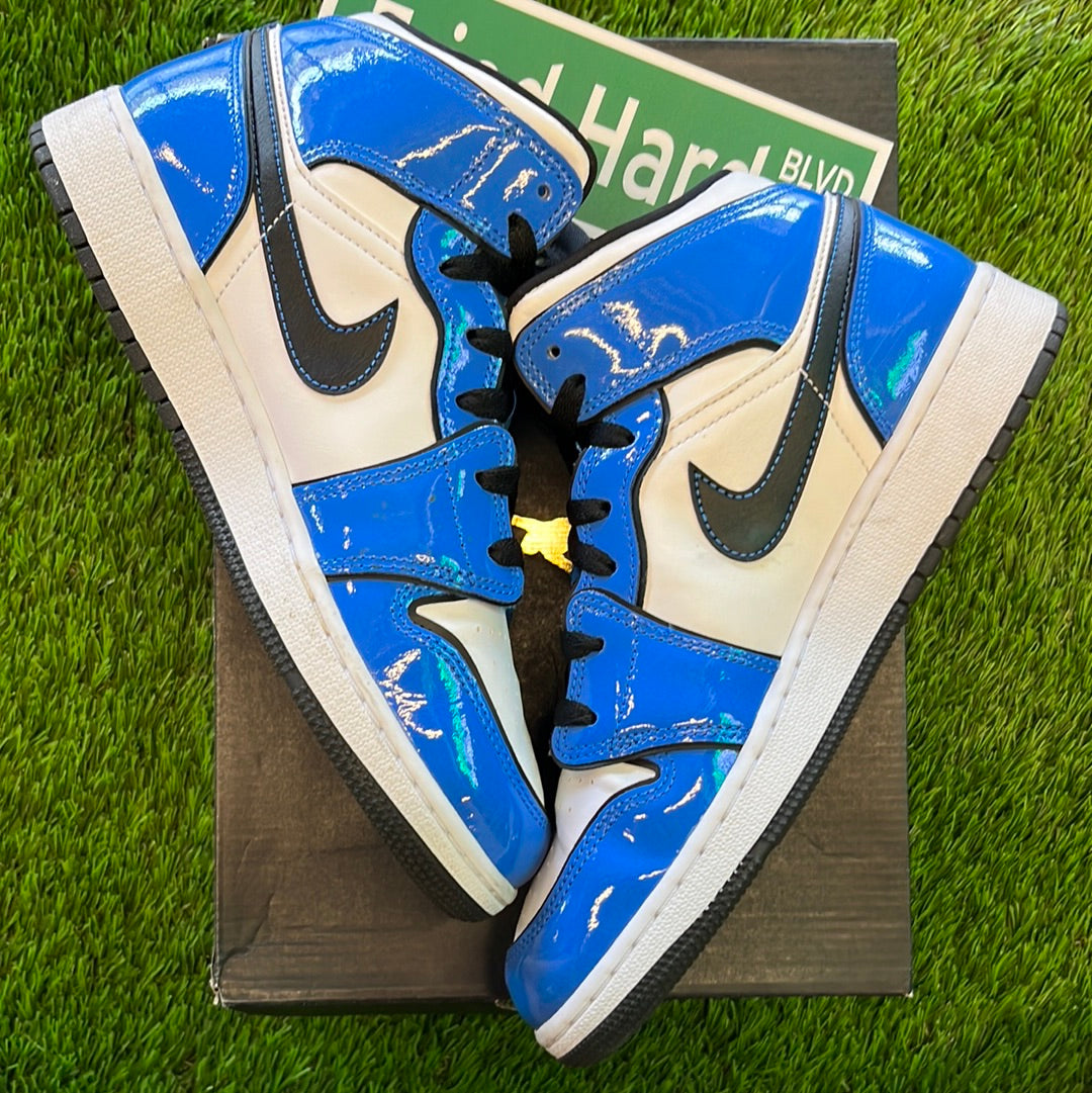 Air Jordan 1 Mid SE GS 'Signal Blue'