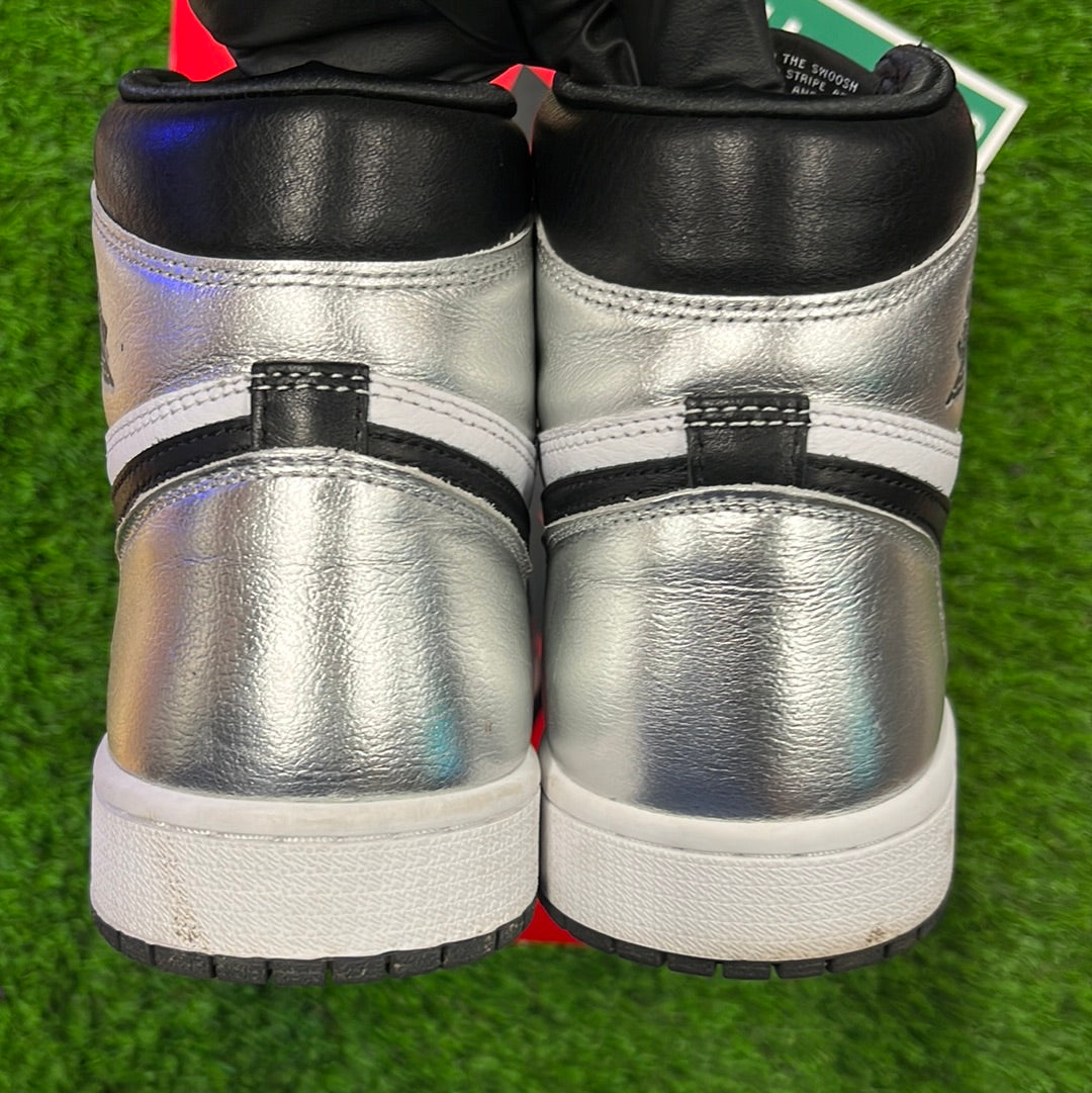 Wmns Air Jordan 1 Retro High OG 'Silver Toe'