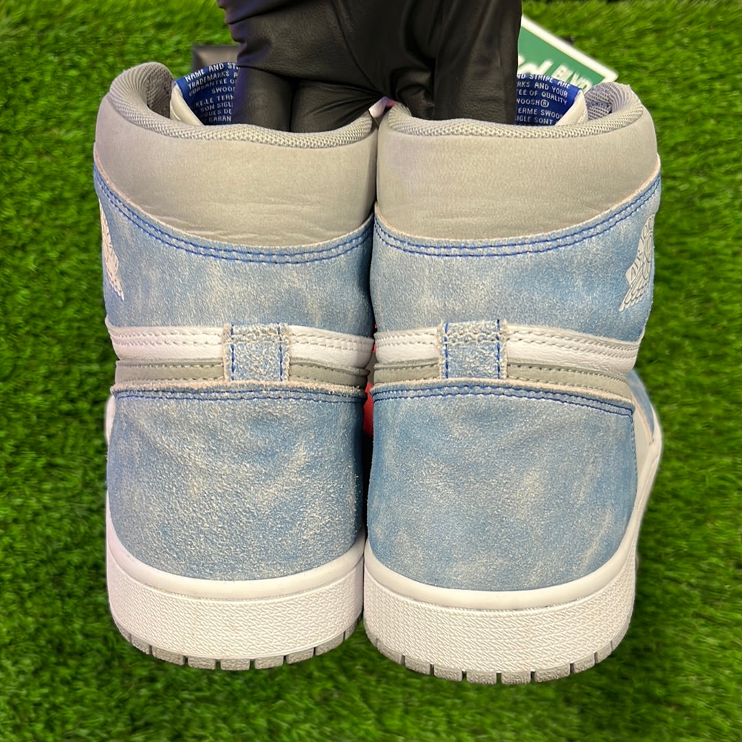 Air Jordan 1 Retro High OG 'Hyper Royal'