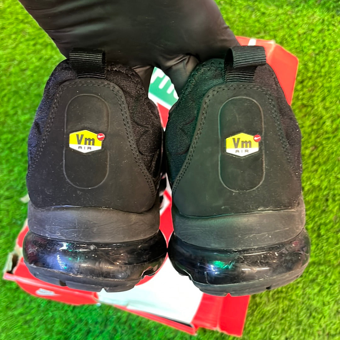 Air VaporMax Plus 'Triple Black'