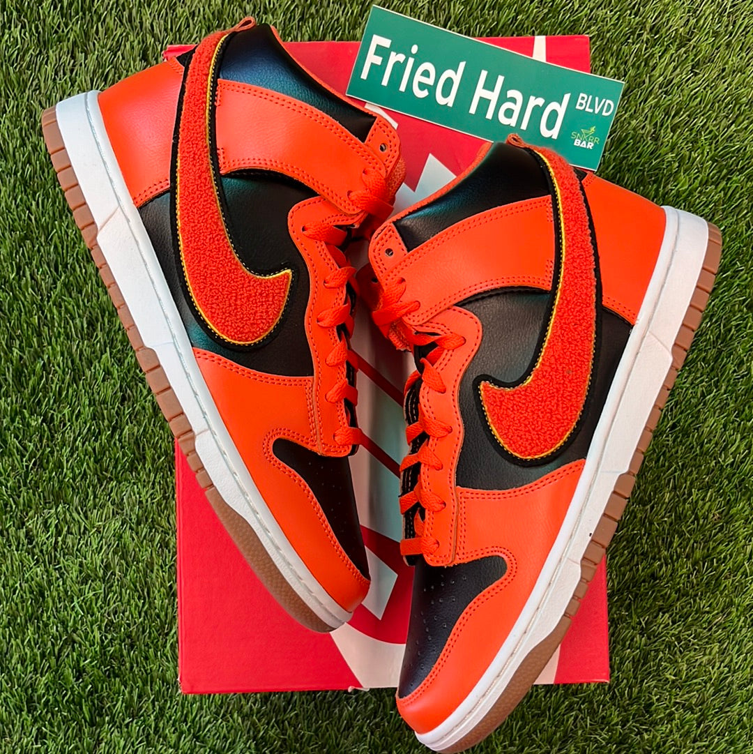 Dunk High 'Chenille Swoosh - Safety Orange'