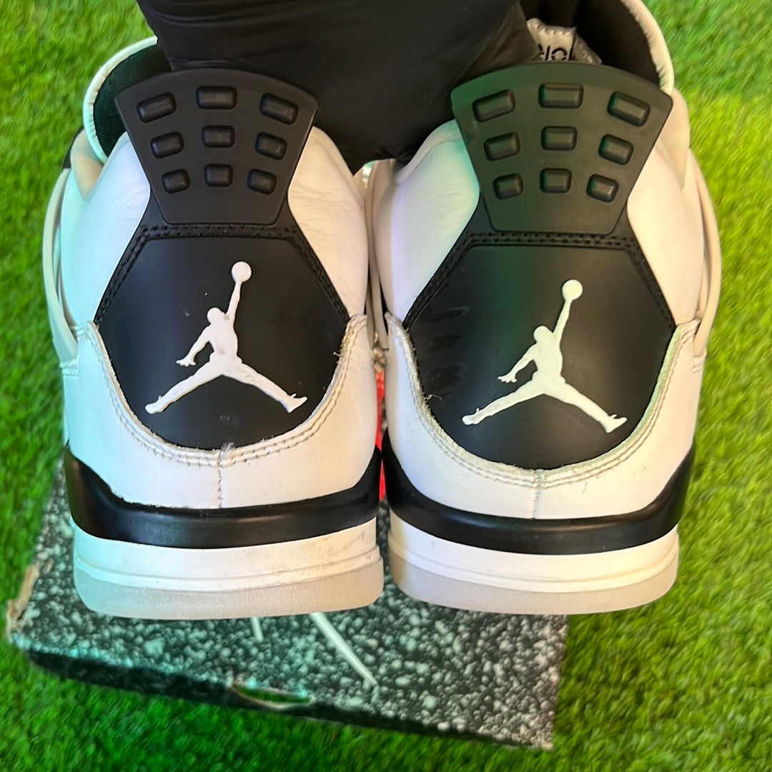 Air Jordan 4 Retro 'Military Black'