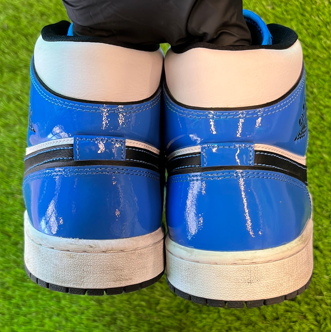 Air Jordan 1 Mid SE 'Signal Blue'