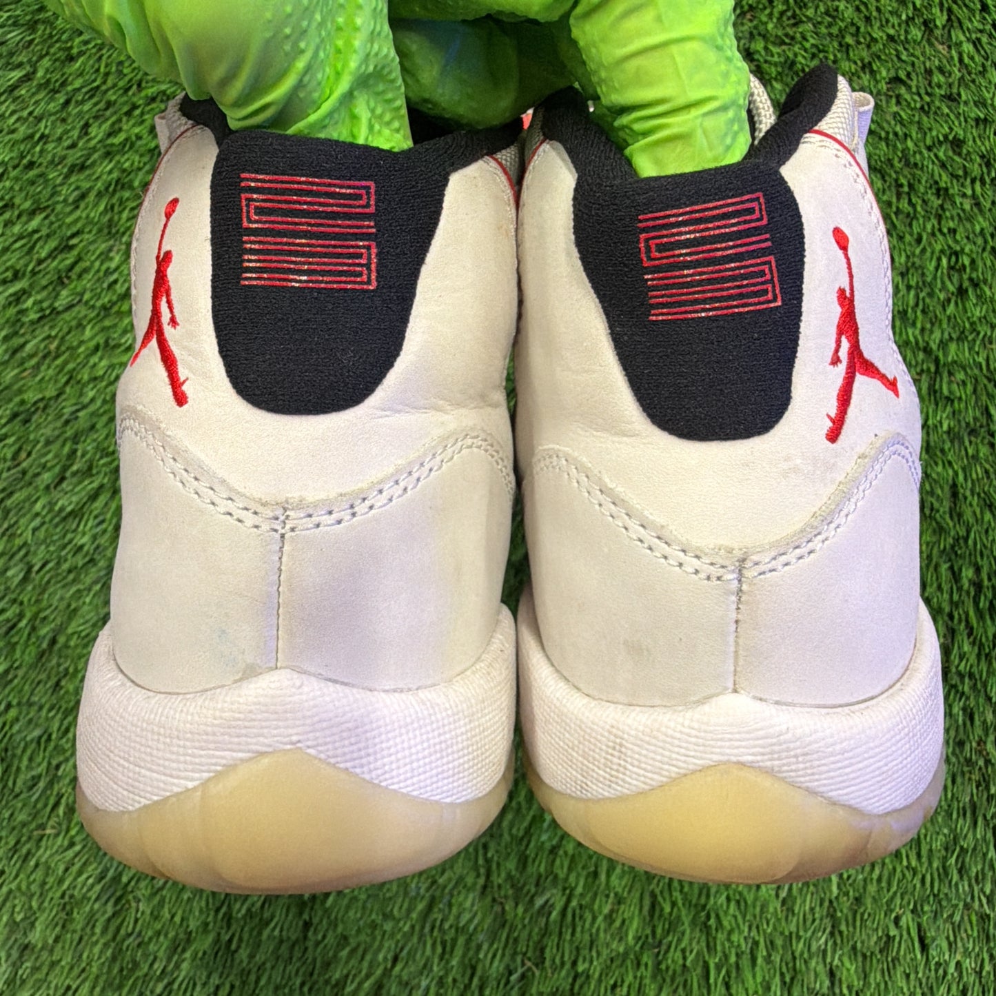 Jordan 11 Retro Platinum Tint (GS) SIZE 5Y/6.5W