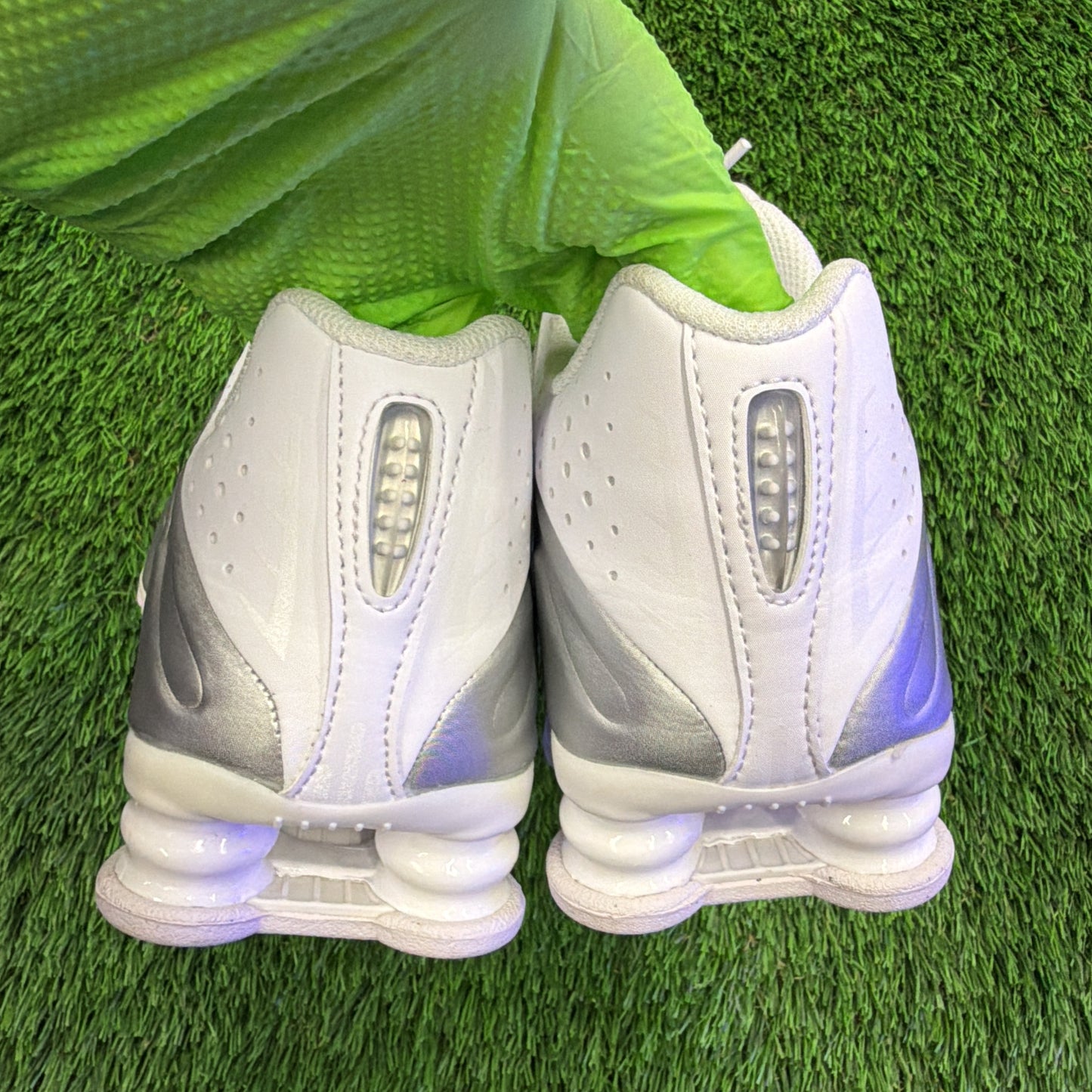 Nike Shox R4 GS 'White Metallic Silver' 2025