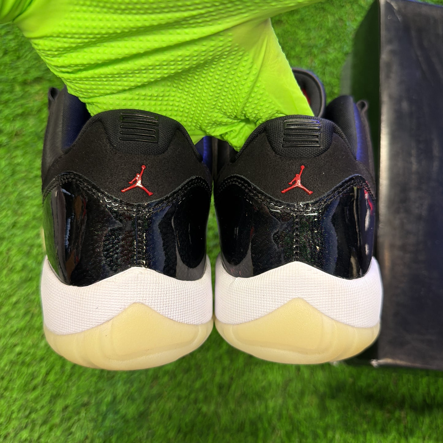 Air Jordan 11 Retro Low '72-10'