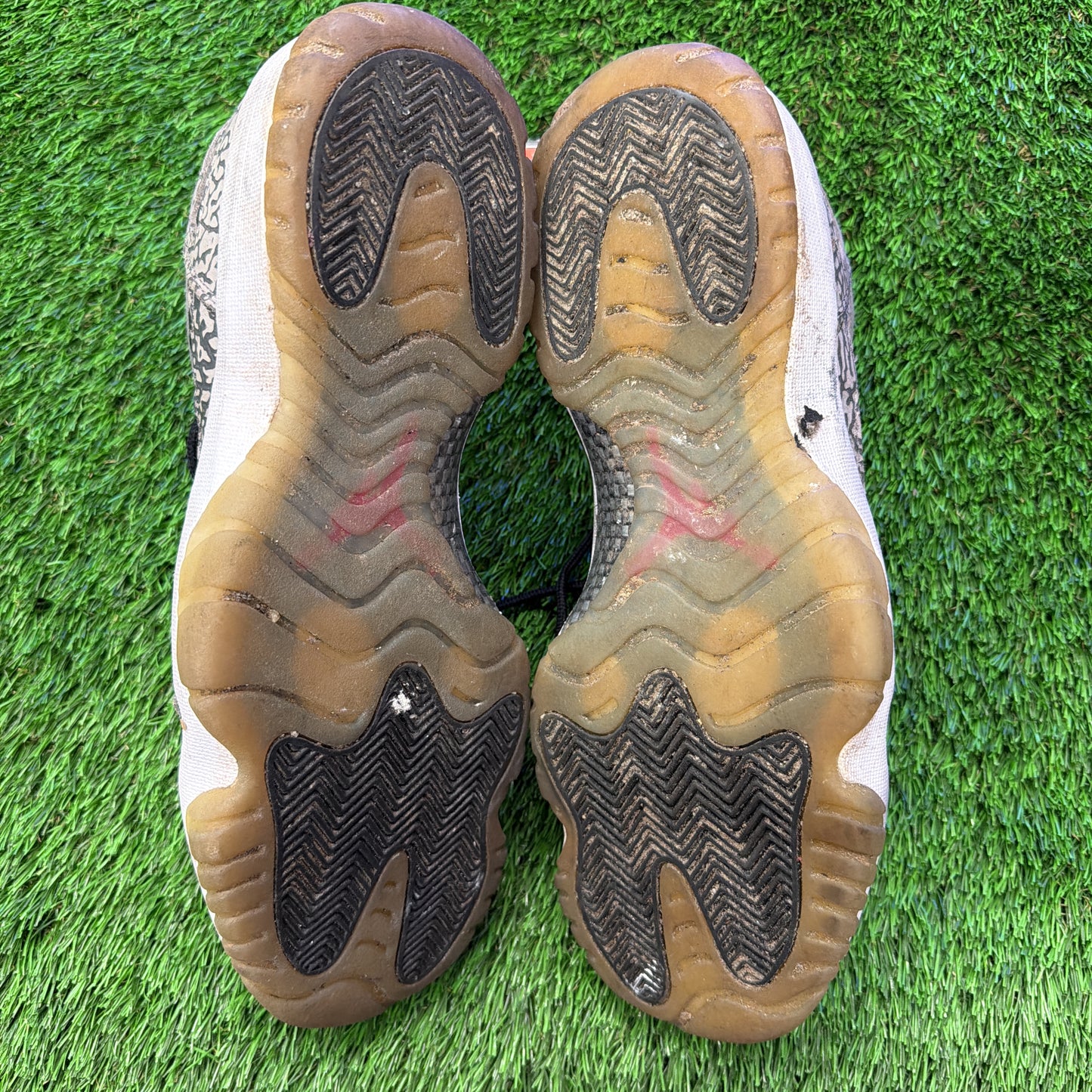 Air Jordan 11 Retro Low IE 'Bred' 2021