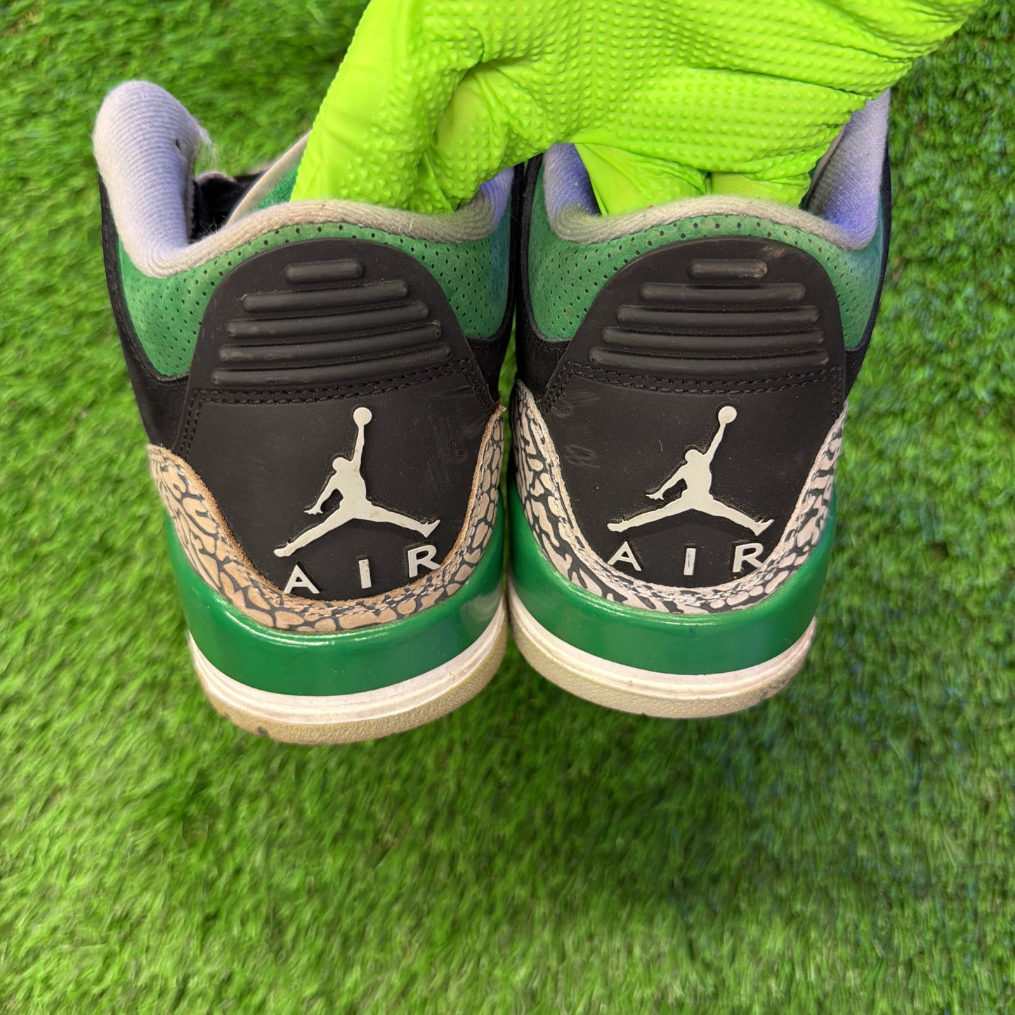 Air Jordan 3 Retro 'Pine Green'