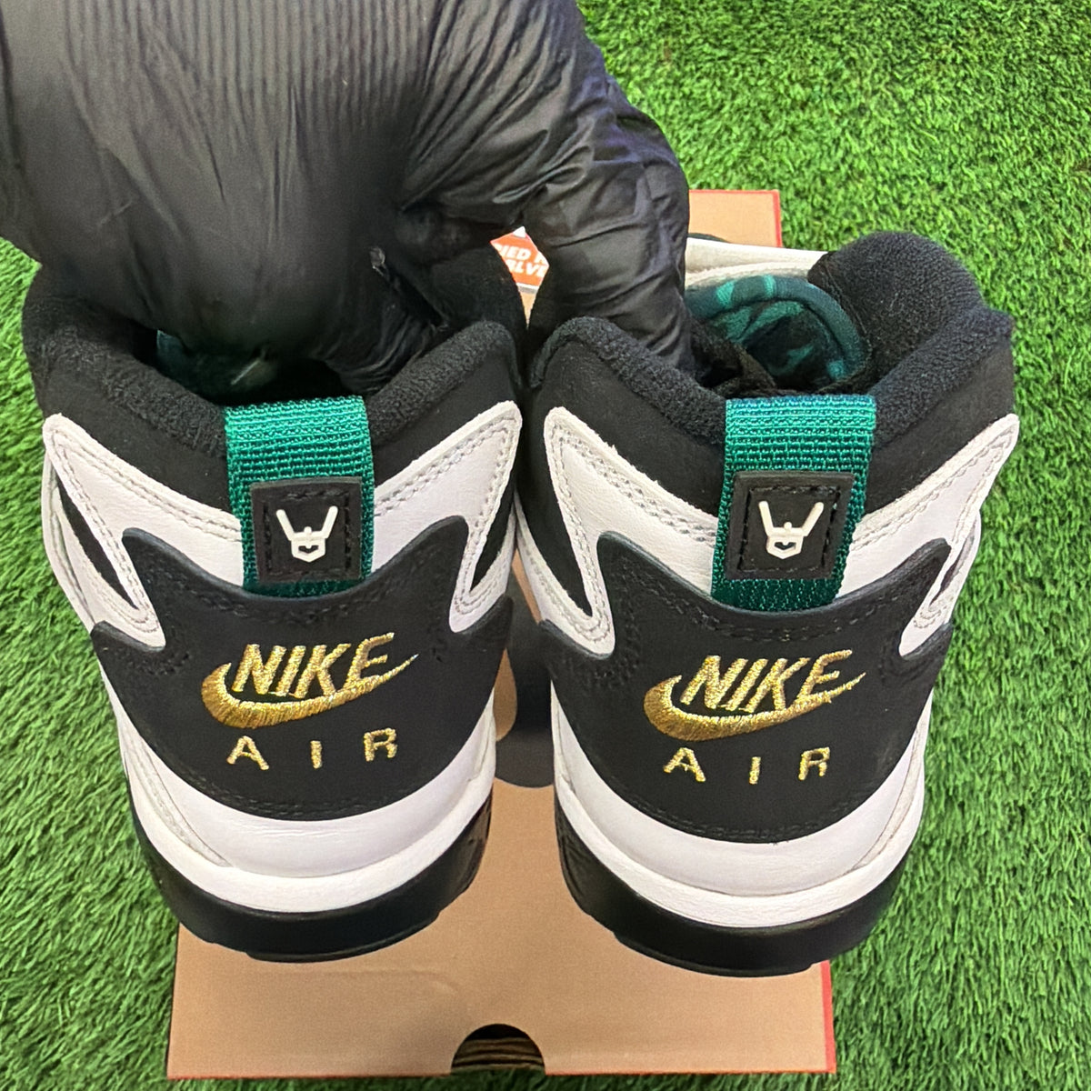 Nike Air Diamond Turf 'Emerald' 2025