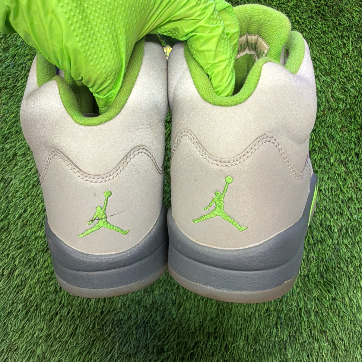 Air Jordan 5 Retro 'Green Bean' 2022 SIZE 11M/12.5W