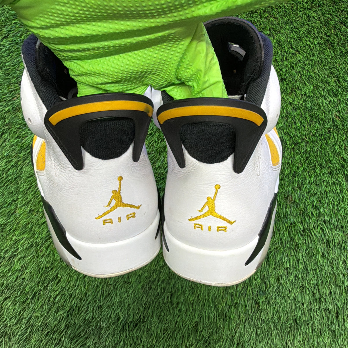 Air Jordan 6 Retro 'Yellow Ochre' SIZE 11M/12.5W